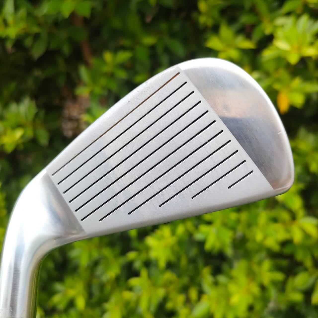 ชุดเหล็ก KENT α .TOUR FORGED CAVITY ของใหม่ ในซีล แต่มี กริพนึงมีตำหนิ รูปสุดท้าย มีเหล็ก 3-9 เเละ PW SW ก้าน KENT α-TOUR FLEX R เป็นเหล็ก FORGED CAVITY สุดพรีเมี่ยม!! ไม้กอล์ฟมือหนึ่ง ของแท้ BY NakaraLuxurious