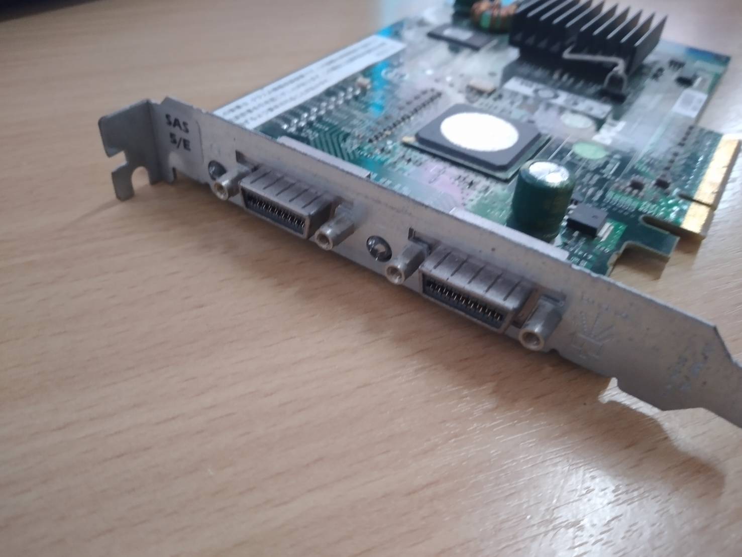 DELL POWEREDGE DUAL SAS 5/E DUAL PCI-E RAID CONTROLLER CARD FD467