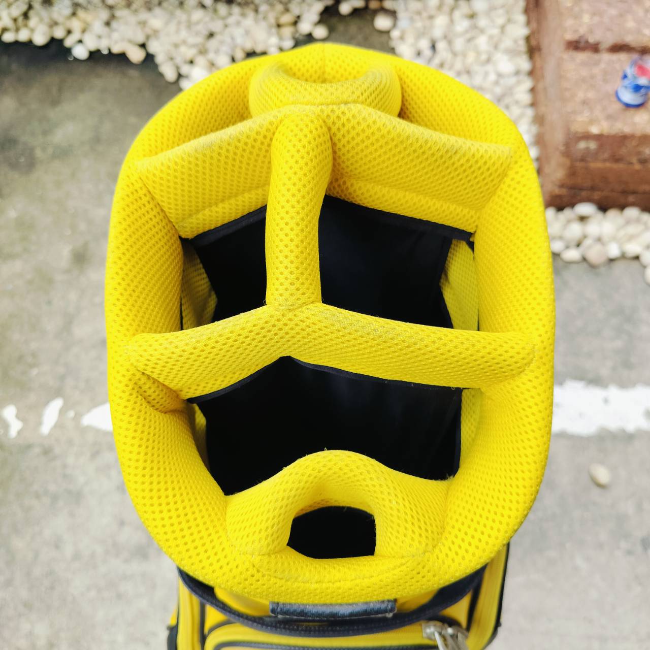 ถุงกอล์ฟ MIZUNO มือสอง ของแท้ สีเหลือง หนังแก้ว สวยมาก ดีไซน์สปอร์ตพรีเมี่ยมญี่ปุ่น