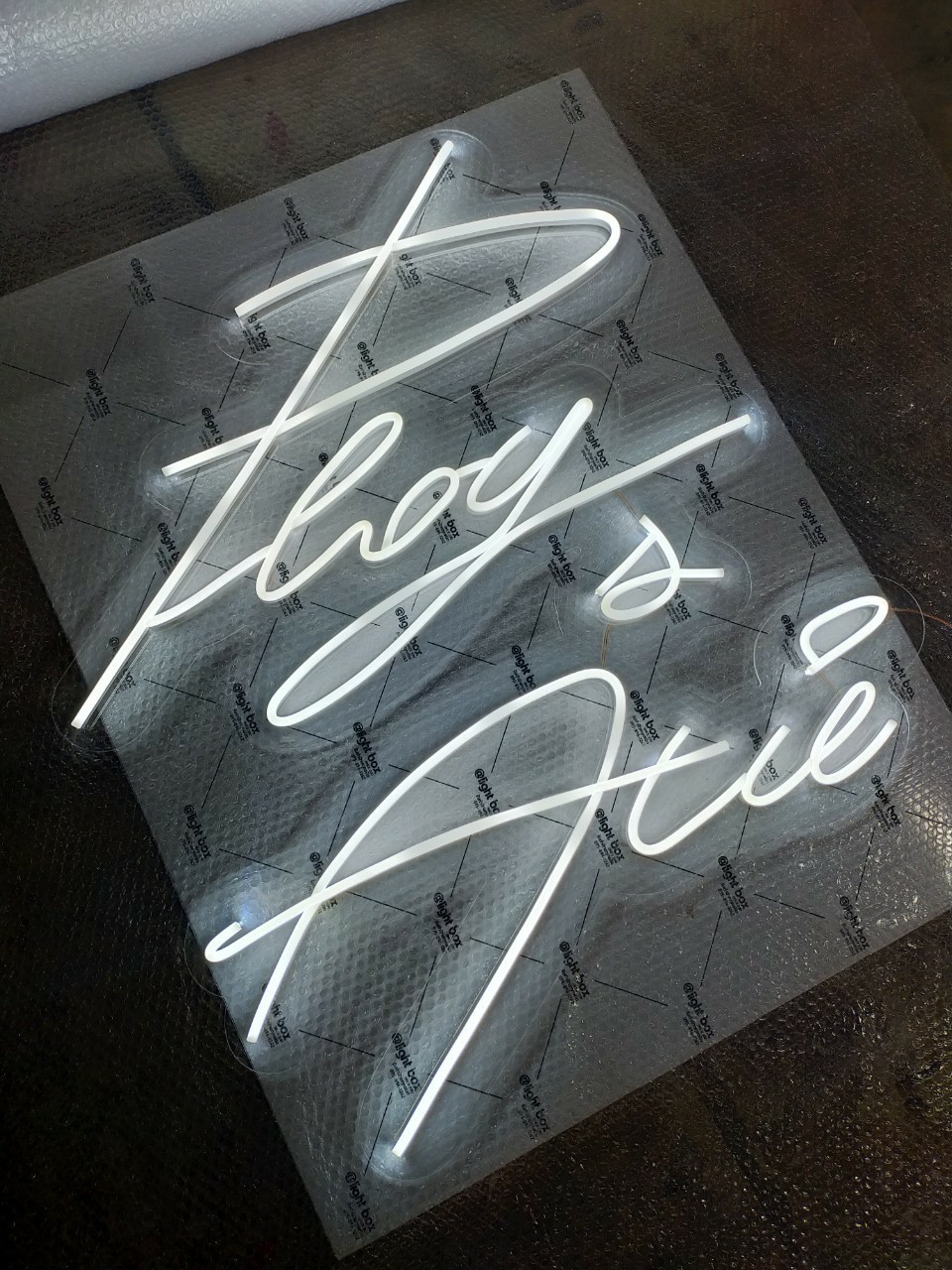 ป้ายไฟนีออน