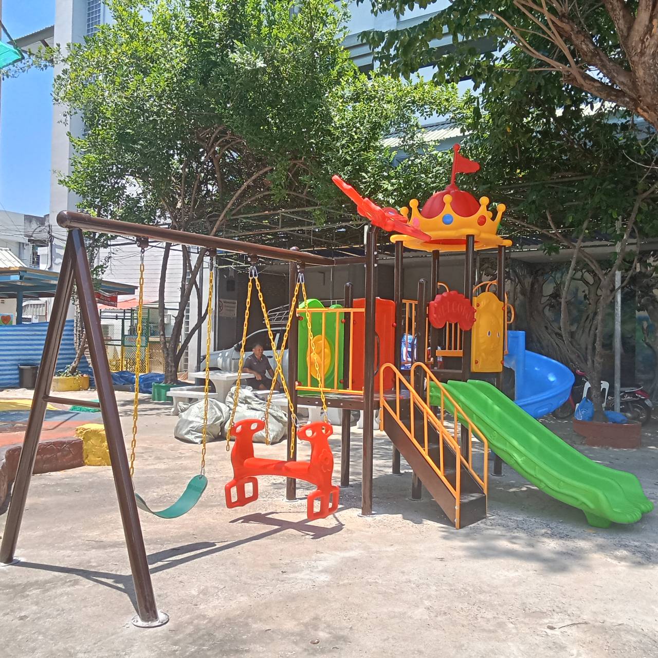 ส่งติดตั้งฟรี เครื่องเล่นสนามกลางแจ้ง -ในร่ม, ชุดสวนมงกุฏและผีเสื้อหรรษา สไลเดอร์ใหญ่,ครุภัณฑ์สนามเด็กเล่น,งบ.สพฐ,โครงการโรงเรียนประชารัฐ, เครื่องเล่นสนามระดับก่อนประถมศึกษา, งบประมาณ80,000 playground,สไลเดอร์,ของเล่นเสริมพัฒนาการ,เครื่องเล่นสนาม, สนามเด็