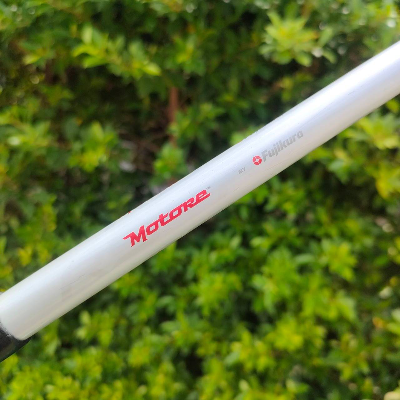 DRIVER TAYLORMADE R9 MAX รุ่น MAX ตีไกลสุดขีด ก้าน FUJIKURA MOTORE FLEX SR องศา 9.5 เป็นรุ่นหน้าเด้งที่สุดของ R9!! ไม้กอล์ฟมือสอง ของแท้ BY NakaraLuxurious