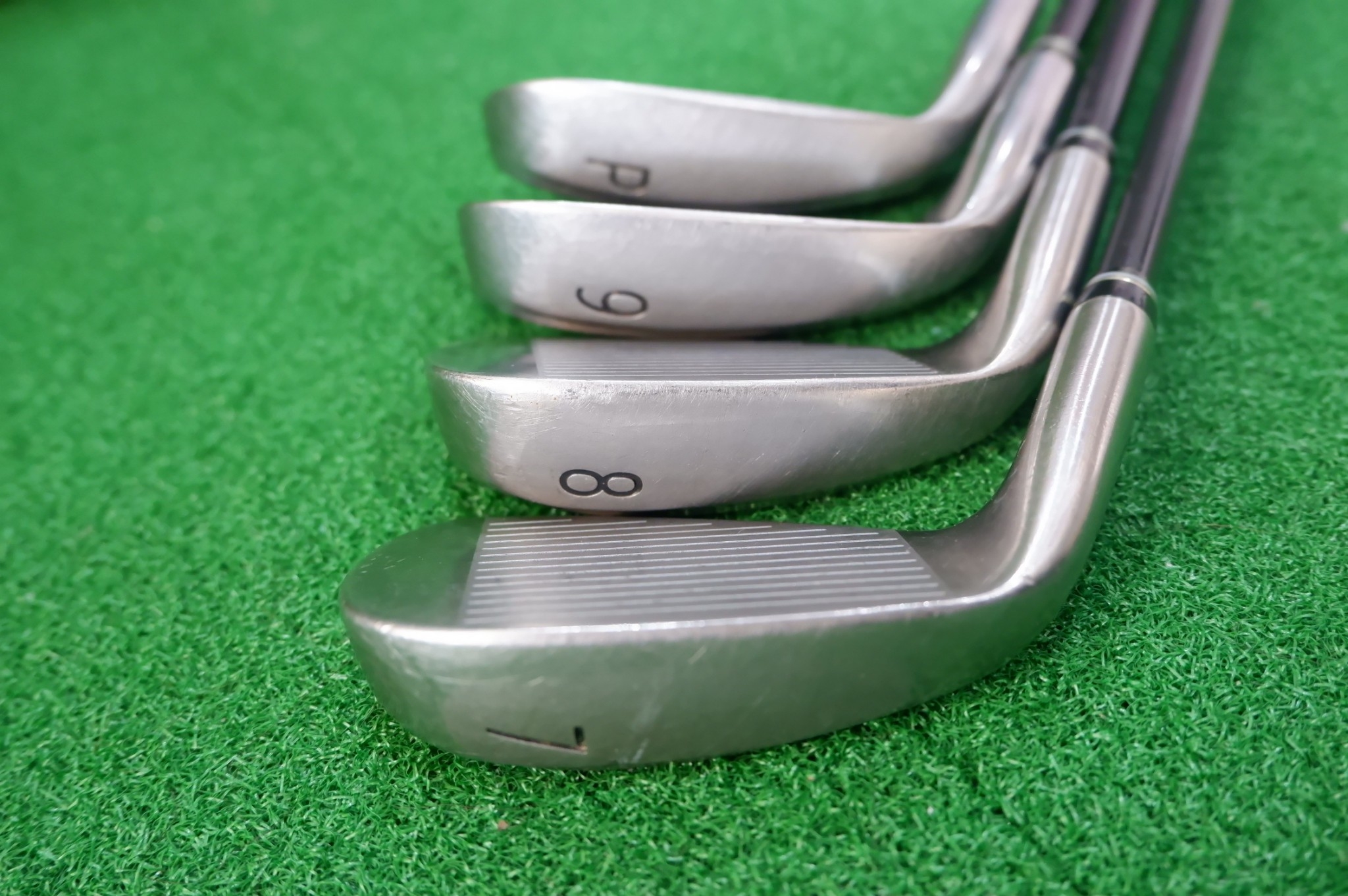 IRON SET MOMENTUM XP SIGN