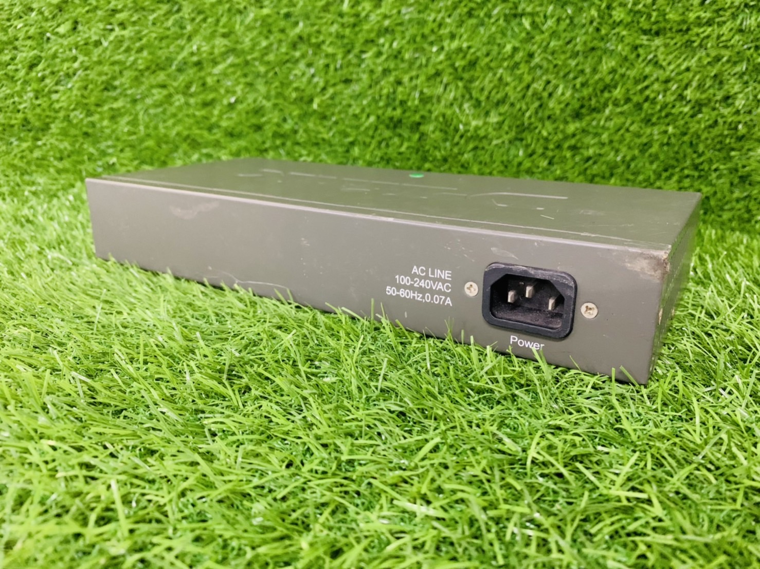 D-Link DES-1016A 16-Port 10/100 Network Switch