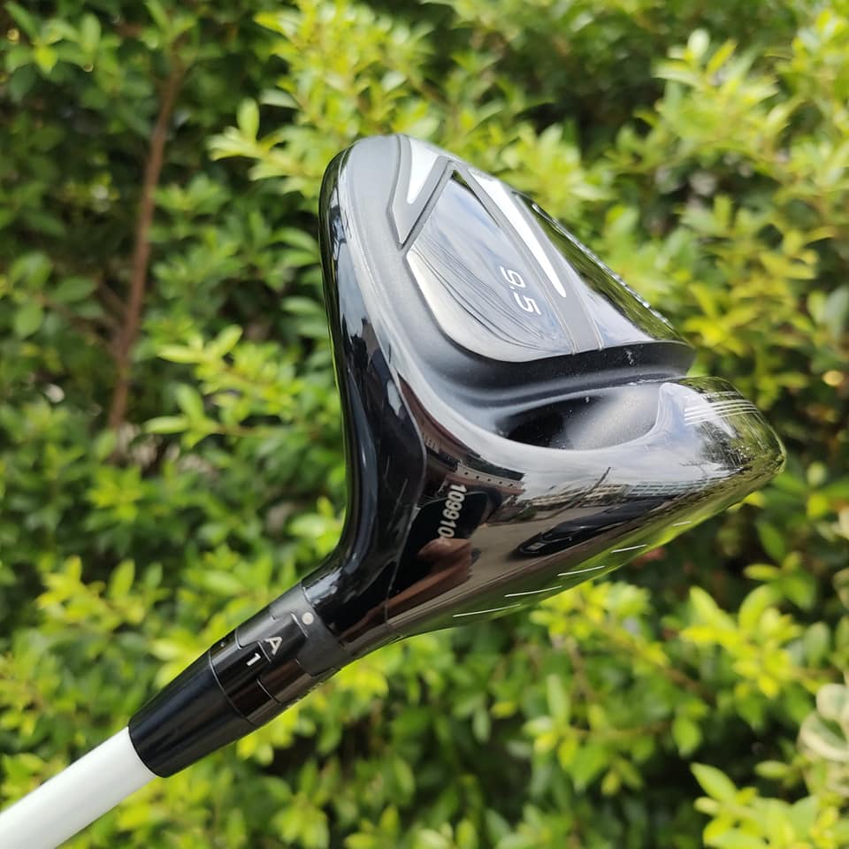 DRIVER TITLEIST 915 D3 องศา 9.5 ก้าน SPEEDER MOTORE FLEX S ตีมันส์ระเบิดเลยครับ หน้ายืดยุบมากๆ และก้าน FUJIKURA ด้วย ทั้งไกล ไขปรับได้แบบสุดๆ ตีสนุกมากครับ ราคาพิเศษสุดพลาดไม่ได้!!!
