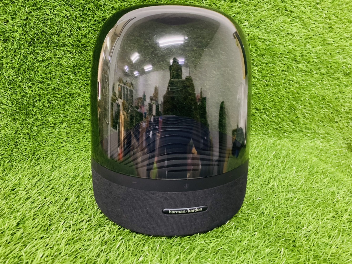 ลำโพง ออกแบบใหม่ สวยงามยิ่งขึ้น Harman/Kardon Aura Studio 3 - สี: ดำ