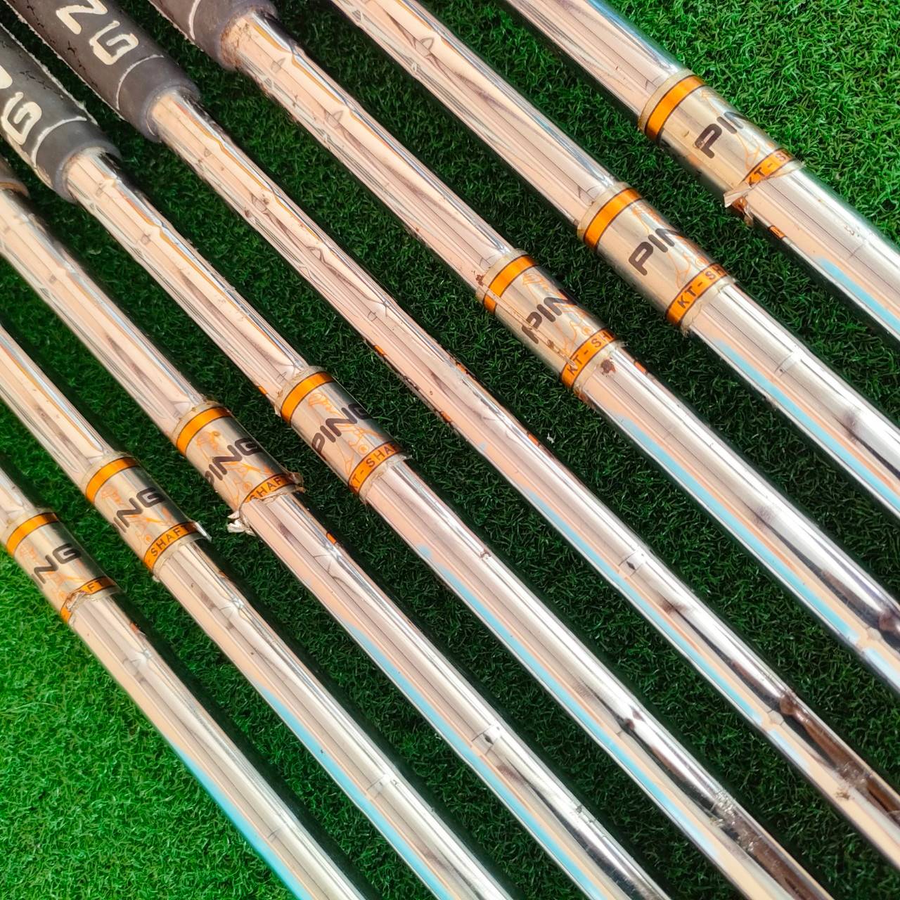 ชุดเหล็ก PING EYE 2 + มีเหล็ก 3-9 เเละ W จุดดำ ก้าน PING เดิมๆเลยครับ จุดดำคือจุดที่ไลน์แองเกิ้ล จะเท่ากับเหช็กทั่วๆไปเลยครับ