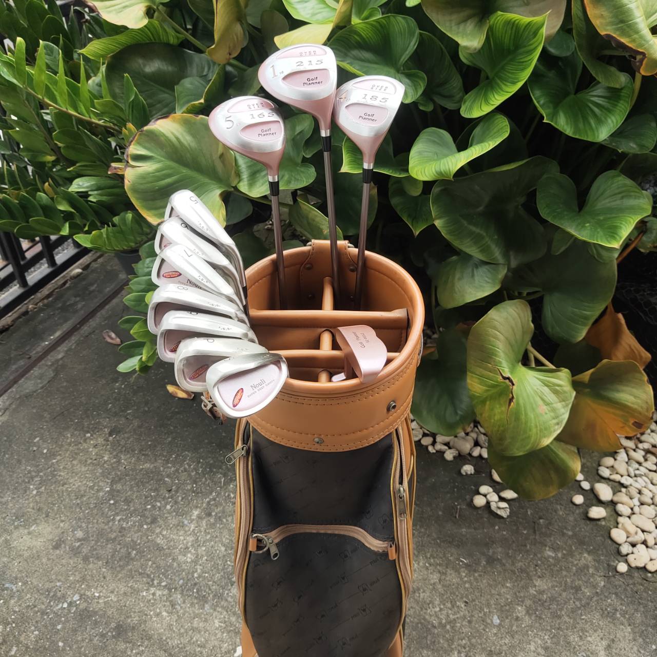 ไม้กอล์ฟผู้หญิงครบชุด Golf Planner *เป๊กถุงกอล์ฟหลุกสองจุด* ถุงกอล์ฟหนังแท้สุดคลาสสิคอย่างดี