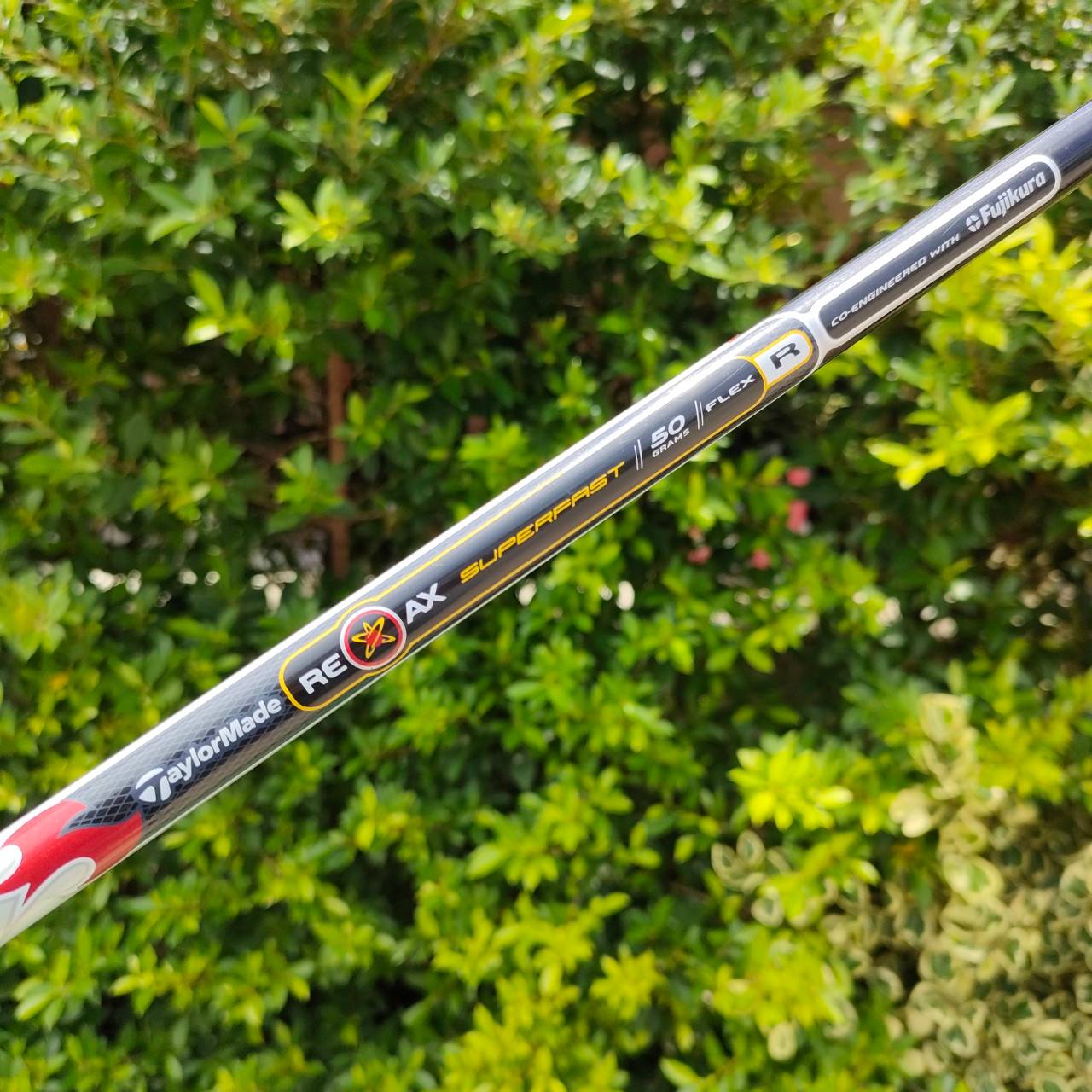 DRIVER TAYLORMADE BURNER ก้าน RE*AX SUPERFAST FLEX R กระดองเคฟล่า และ ดีไซน์ให้เป็นสามเหลี่ยม เด้งทั้งกระดอง ตีง่ายและ ตีไกลมากๆ เสียงเพราะมาก ไม้กอล์ฟมือสอง ของแท้ BY NakaraLuxurious