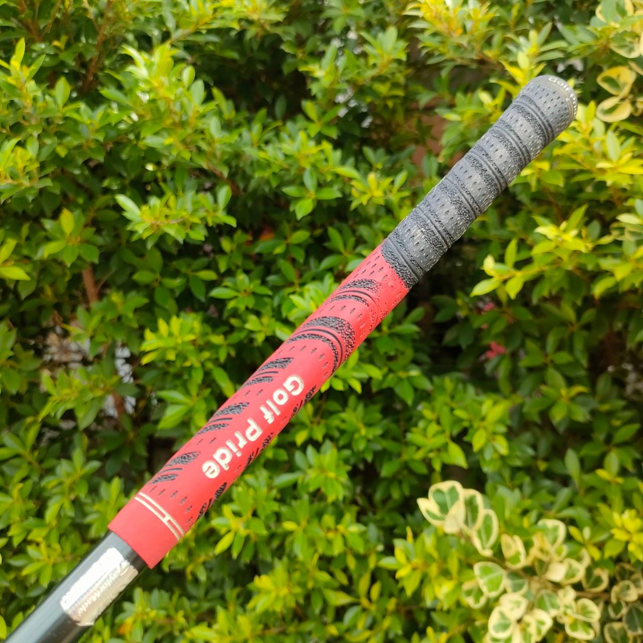 DRIVER TAYLORMADE R540 องศา 10.5 ก้าน TM-500 PLUS FLEX R *มาพร้อม COVER ตรงรุ่น!!!* ตีไกล เร่งสปีดได้ดีมากๆ แอโร่ไดนามิค **ตำหนิตรงคอไม้เคลื่อน** ไม้กอล์ฟมือสอง ของแท้ BY NakaraLuxurious