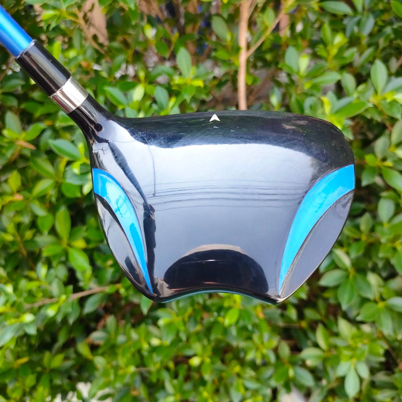 FW3 HIPPO HIPTEC องศา 15 ก้าน MITSUBISHI RAYON FLEX R สภาพสวยมากใหม่เลยครับ หัวดีไซน์พิเศษ ตีง่ายจริงๆ ออกเป็นสี่เหลี่ยมเพื่อให้ HIGH M.O.I. และมีเว้าด้านหลัง