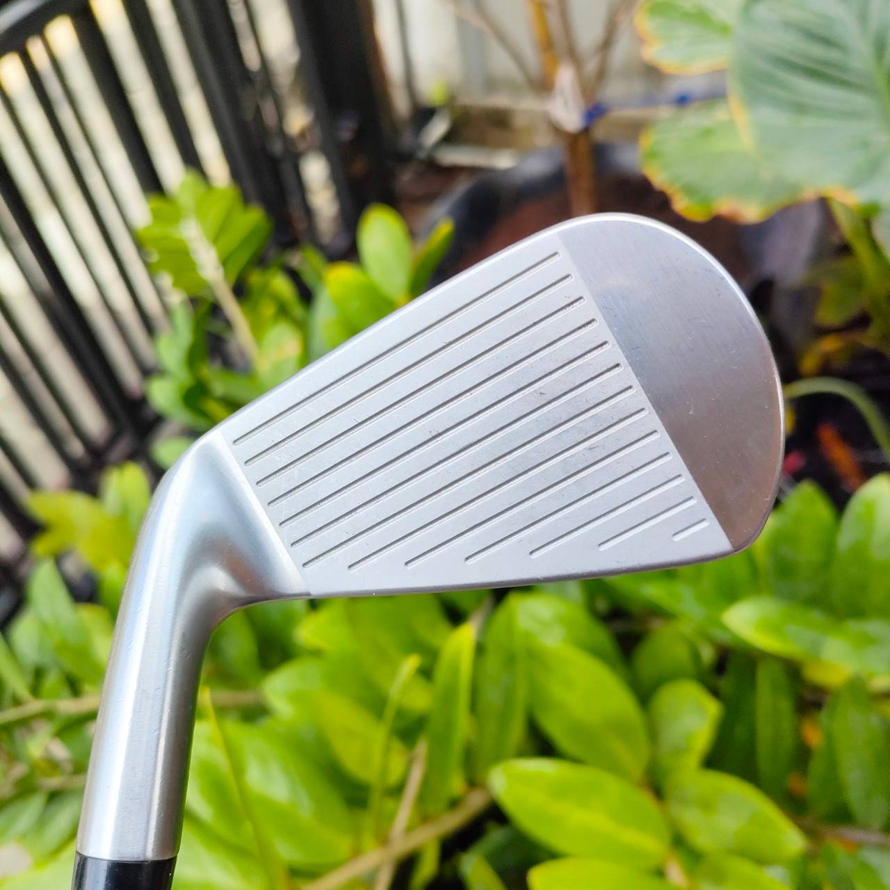 เหล็ก 5 NIKE SQ MACHSPEED สัมผัสความนุ่มของ FORGED CAVITY ตีแน่น และตีง่ายมากด้วยการตีโปร่งด้านหลัง ก้านกราไฟต์เบาสบาย ไม้กอล์ฟมือสอง ของแท้ BY NakaraLuxurious