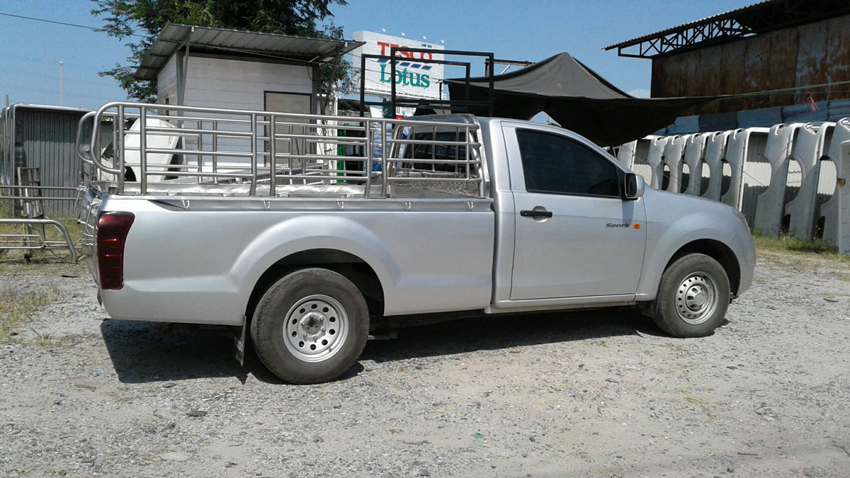 กระบะสแตนเลส ดีแม็ก ออลนิว ทำสีพร้อมติดตั้งครับ