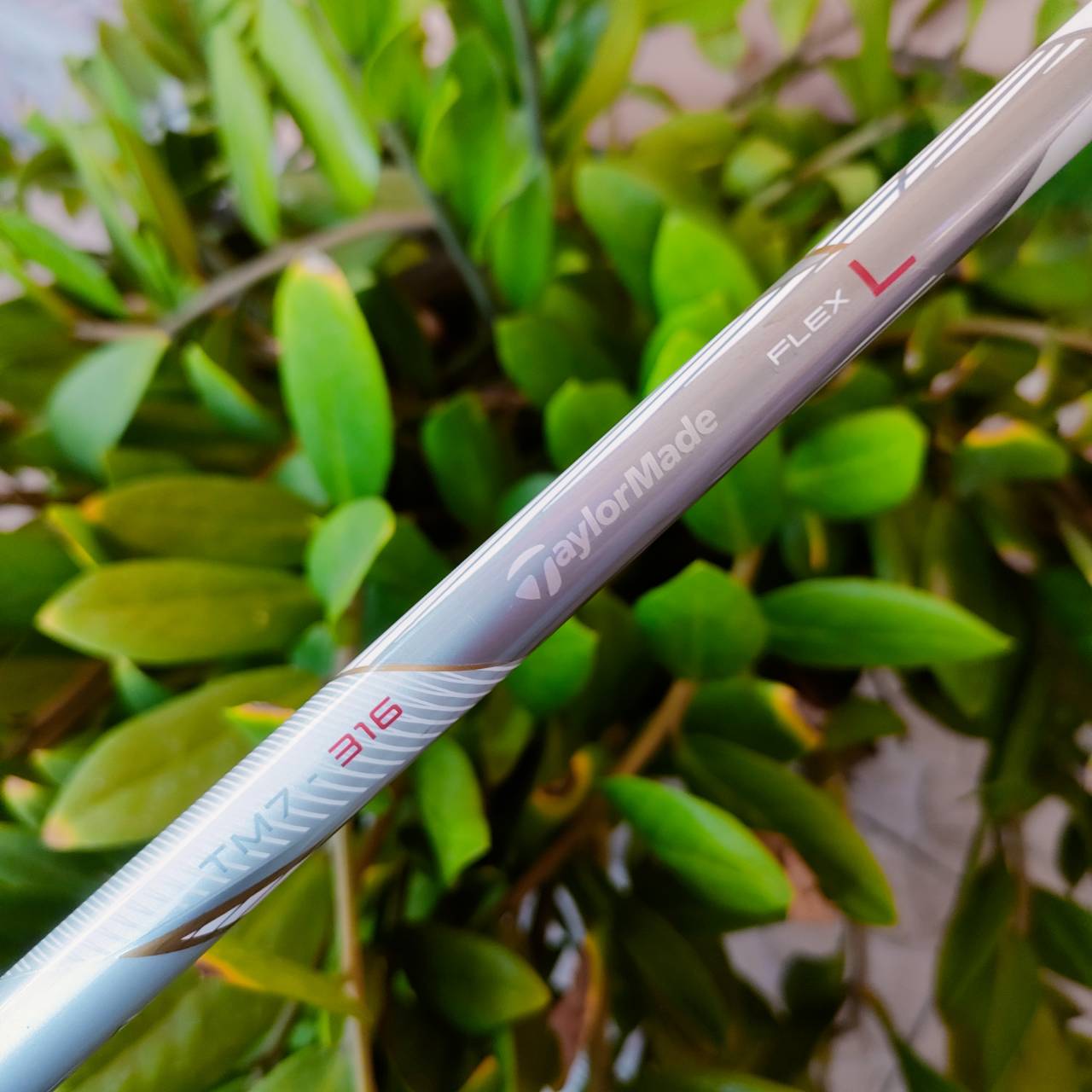 ** ไม้กอล์ฟสำหรับผู้หญิง ** ชุดเหล็ก Taylormade M2 ก้าน TM7-316 FLEX LADY ก้านเบามาก ตีสบาย สปีดน้อย ก็สามารถตีได้ระยะ เร่งสปีดได้ดี สภาพสวย กริพสวยเดิมทุกอย่าง ไม้กอล์ฟพรีเมี่ยมมือสอง ของแท้ By NakaraLuxurious