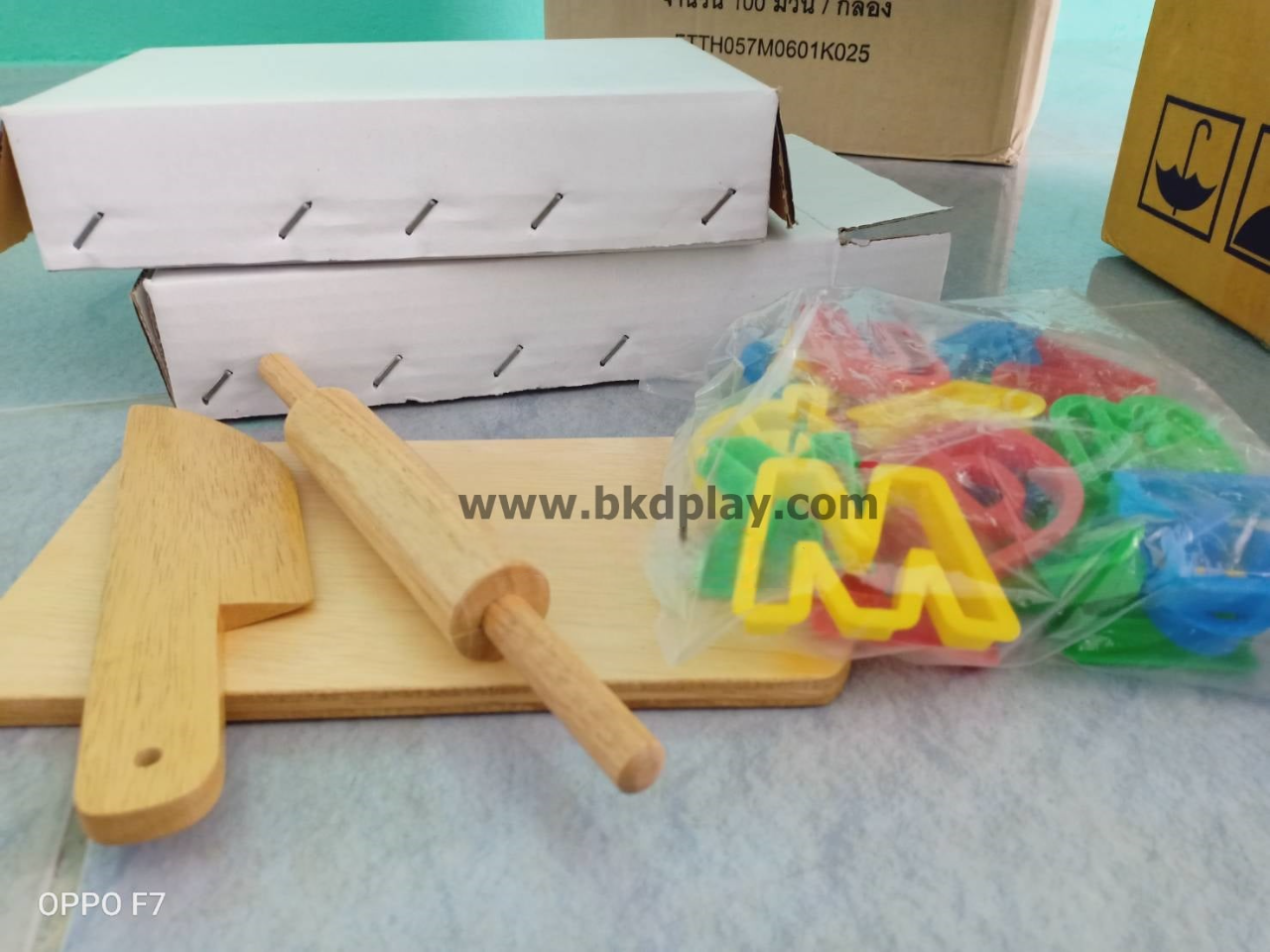 ชุดไม้นวด มีด เขียง พร้อมพิมพ์ A-Z 26 ตัว อุปกรณ์เล่นแป้งโดว์ ของเล่นเสริมพัฒนาการ ,ของเล่นเสริมทักษะ,ของเล่นเด็ก, สื่อการสอนอนุบาล