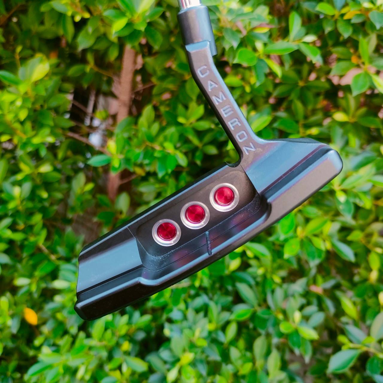 ***ไม้กอล์ฟสำหรับท่านที่ถนัดซ้าย*** PUTTER TITLEIST SCOTTY CAMERON SELECT NEWPORT 2 ความยาว 35 นิ้ว สภาพสวยงามมาก!! พัตเตอร์ยอดนิยมสูงสุดในโลก!! ไม้กอล์ฟมือสอง ของแท้ BY NakaraLuxurious