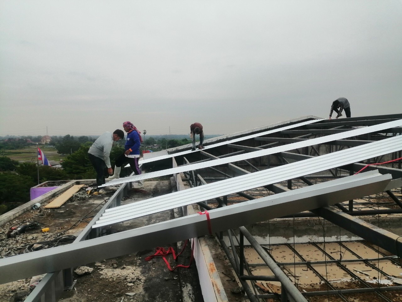 รร.อนุบาลเทศบาลต.เขางู ปรับปรุงหลังคาอาคาร 4 ชั้น