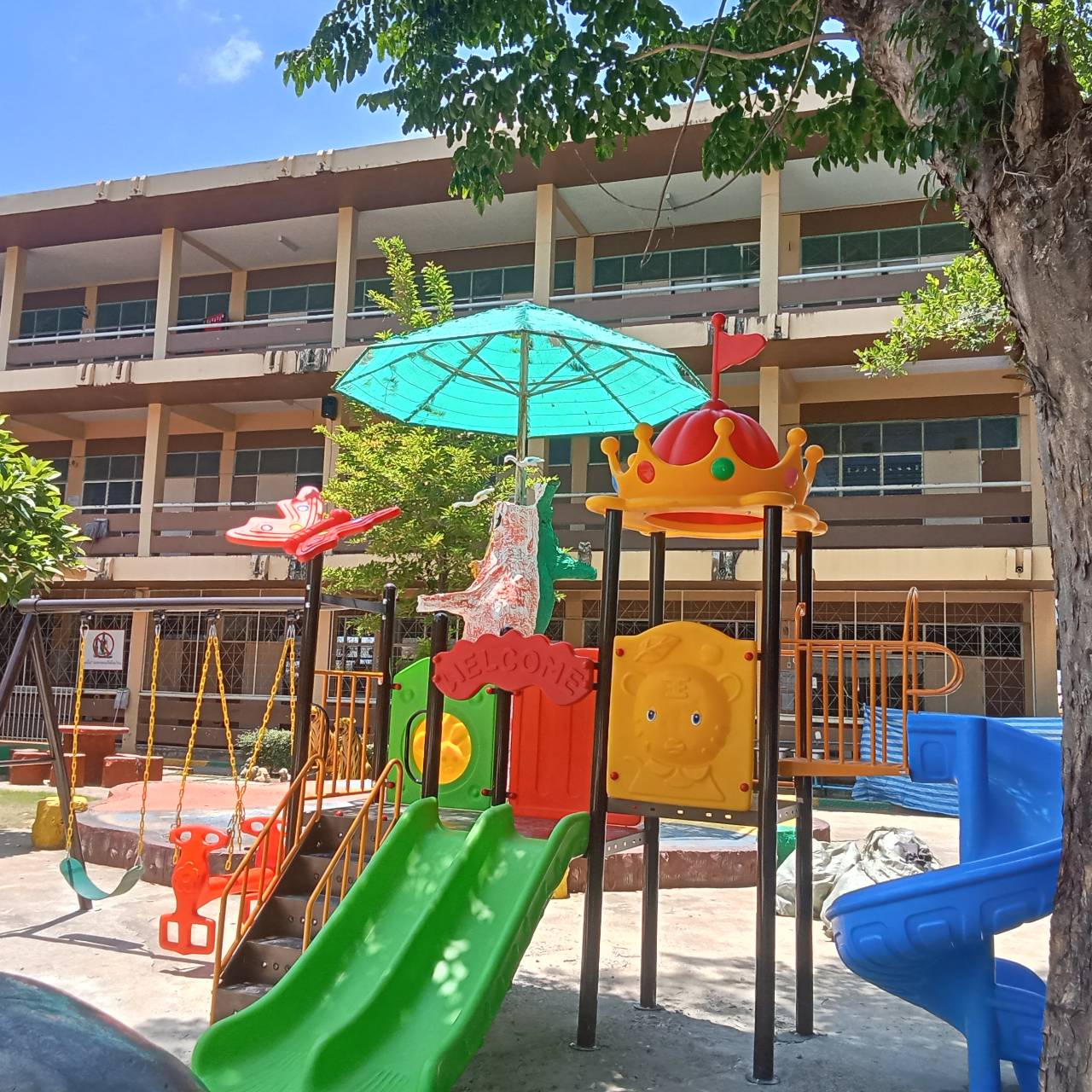 ส่งติดตั้งฟรี เครื่องเล่นสนามกลางแจ้ง -ในร่ม, ชุดสวนมงกุฏและผีเสื้อหรรษา สไลเดอร์ใหญ่,ครุภัณฑ์สนามเด็กเล่น,งบ.สพฐ,โครงการโรงเรียนประชารัฐ, เครื่องเล่นสนามระดับก่อนประถมศึกษา, งบประมาณ80,000 playground,สไลเดอร์,ของเล่นเสริมพัฒนาการ,เครื่องเล่นสนาม, สนามเด็