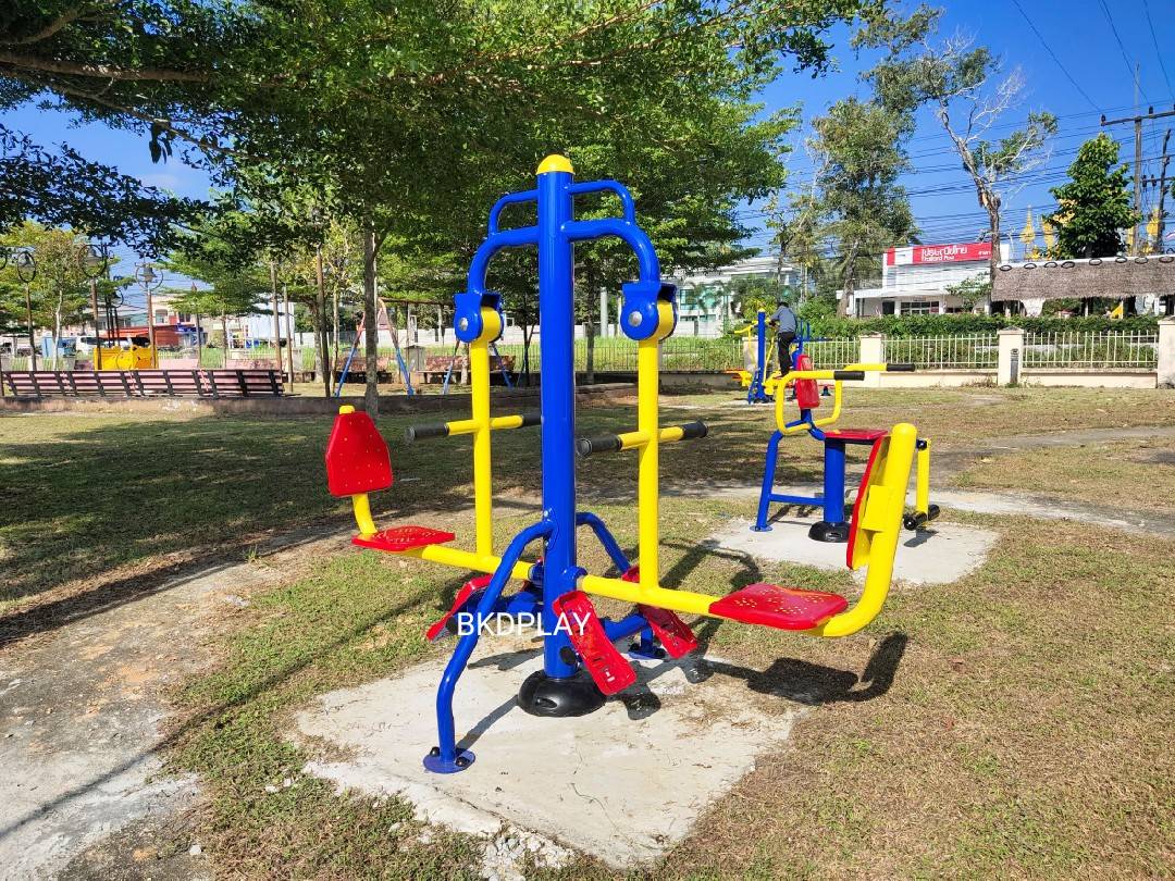 เครื่องออกกำลังกาย กลางแจ้ง ชุดอุปกรณ์ บริหารขา เข่า น่อง แบบขาดัน ลานกีฬา อเนกประสงค์ สนามกีฬา ผลิตในไทย สั่งทำตามสีที่ต้องการได้