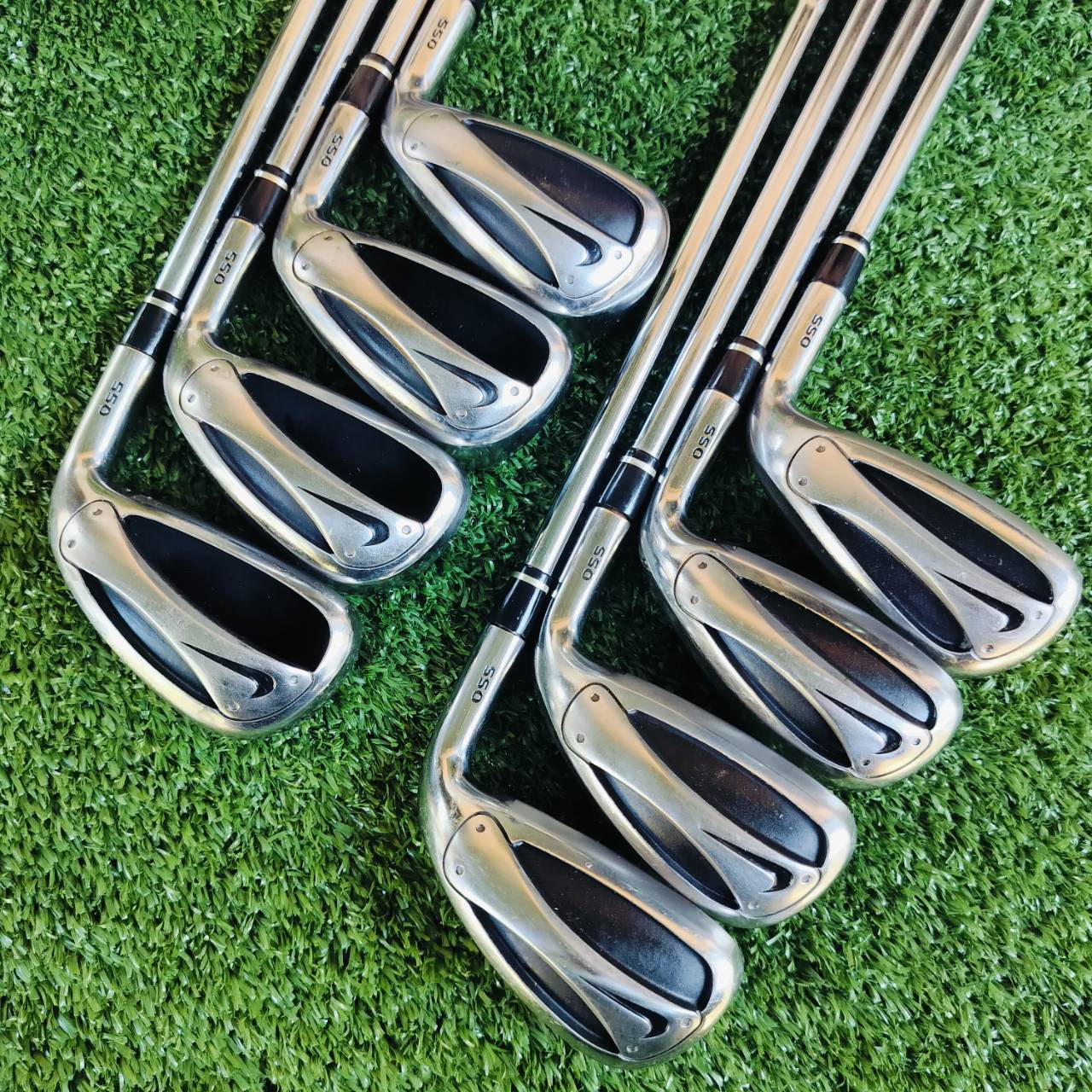 ชุดเหล็ก Nike Slingshot 550 ก้าน NS PRO 950 FLEX R สภาพสวย ก้านกริพเดิมหมดทั้งชุด ตีง่ายมากๆ ตีตรง ลดอาการตีสไลด์ ได้ระยะที่ดีกว่าปกติ ไม้กอล์ฟพรีเมี่ยมมือสอง ของแท้ By NakaraLuxurious