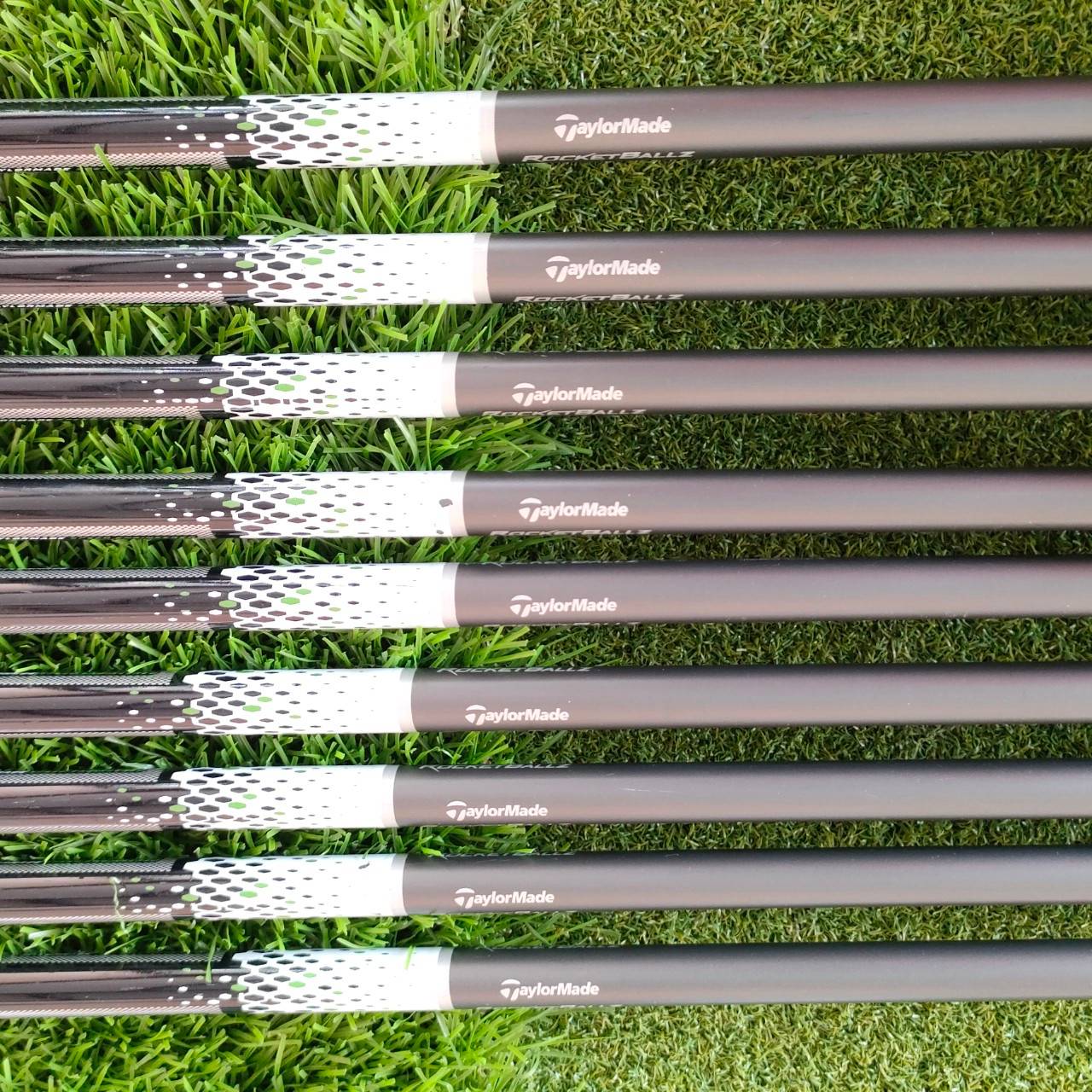 ชุดเหล็ก TAYLORMADE RBZ มีเหล็ก 4- 9 PW AW SW ชุด 9 ชิ้น ก้าน TAYLORMADE RBZ FLEX S เหล็กตีง่ายตีไกลและตีมันส์มาก