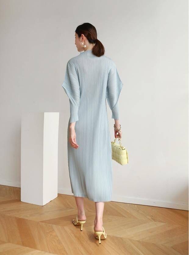 2MUAY รุ่น GJO7877 HIGH NECK ANGLE SLEEVE PLEAT DRESS เดรสผู้หญิง เดรสพลีทคุณภาพ 11สี FREE SIZE