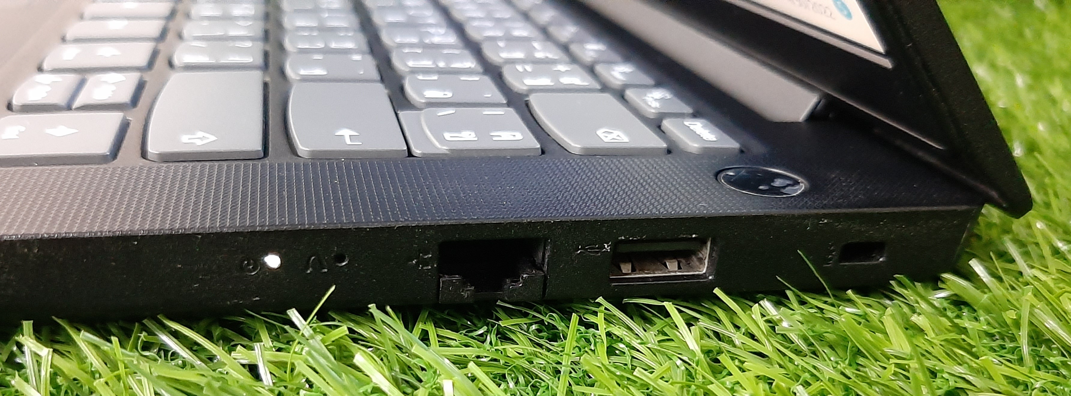 Notebook มือสอง ประกันร้าน 1 เดือน Lenovo V14 G2 FTL (i3-1115G4 Ram4GB SSD M.2 256GB) + Adapter แถมกระเป๋า