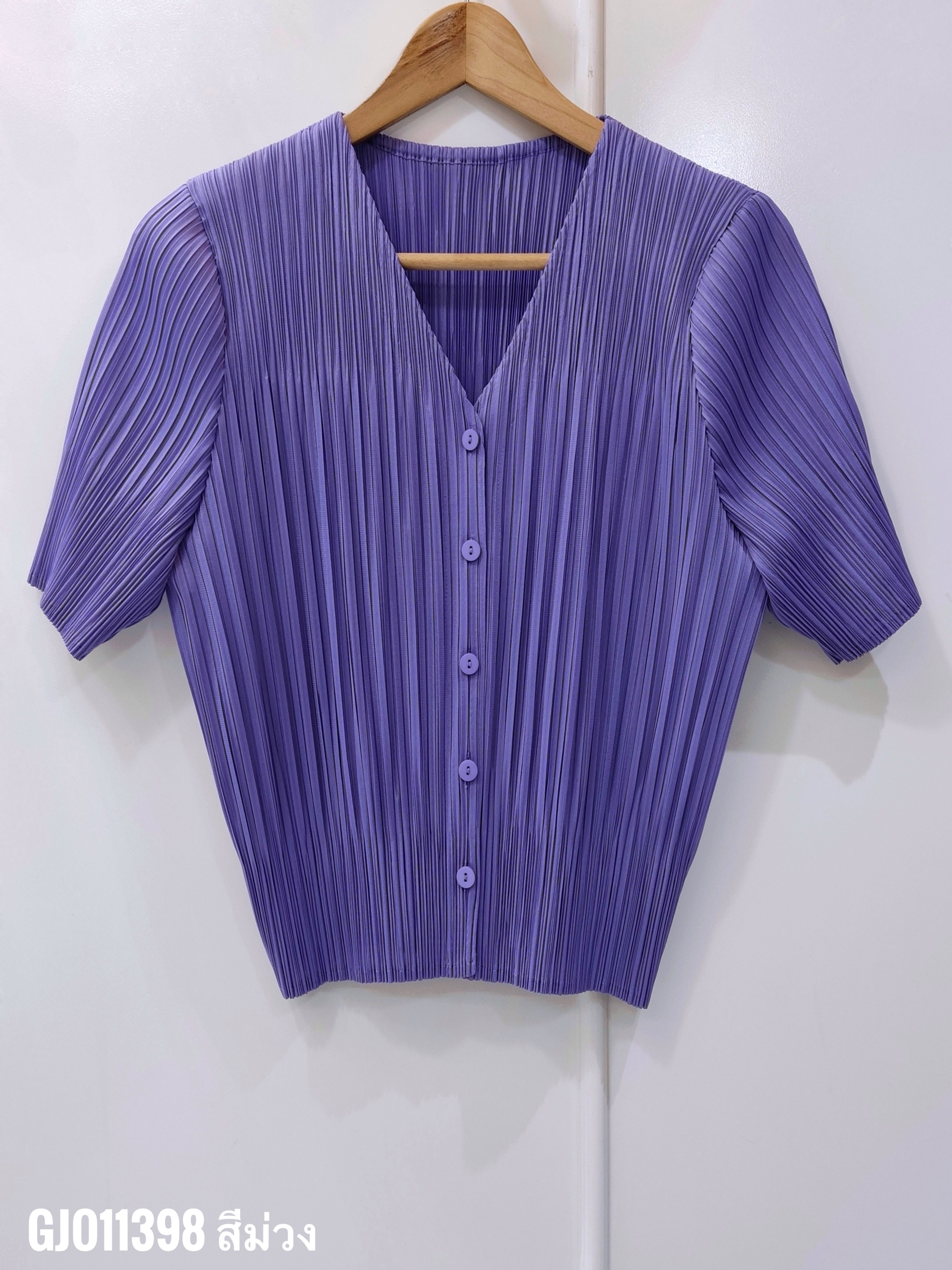 2MUAY รุ่น GJO11398 เสื้ออัดพลีท V NECK BUTTON FRONT PLEATED TOP 10 สี FREE SIZE