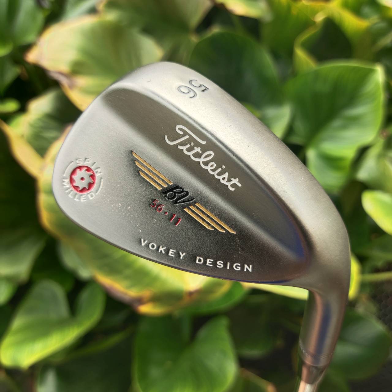 WEDGE TITLEIST VOKEY DESIGN โลโก้จักรแดง (Spin Milled Red Saw) Loft 56 องศา / Bounce 11