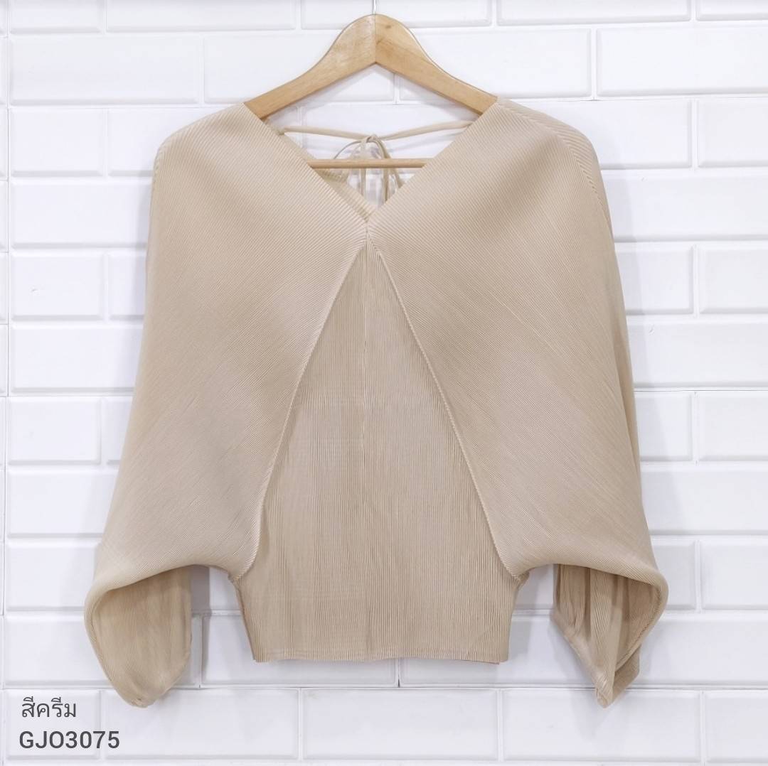 2MUAY รุ่น GJO3075 เสื้อผู้หญิง เสื้อพลีทคุณภาพ สีดำ BATSLEEVE BOW TIE PLEAT TOP FREE SIZE
