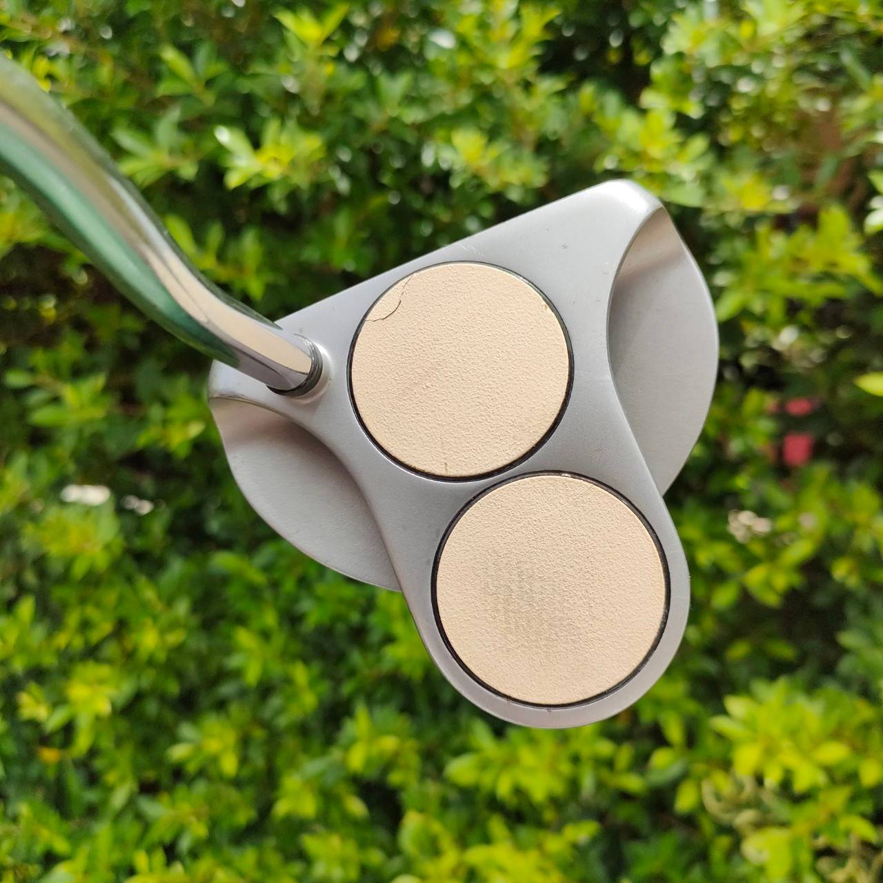 PUTTER ODYSSEY WHITE HOT 2-BALL ความยาว 34 นิ้ว ก้าน WHITE HOT เป็นรุ่นที่โด่งดังมากๆของ OSYSSEY หน้านุ่ม WHITE HOT รุ่นนี้เล็งง่าย!! ไม้กอล์ฟมือสอง ของแท้ BY NakaraLuxurious