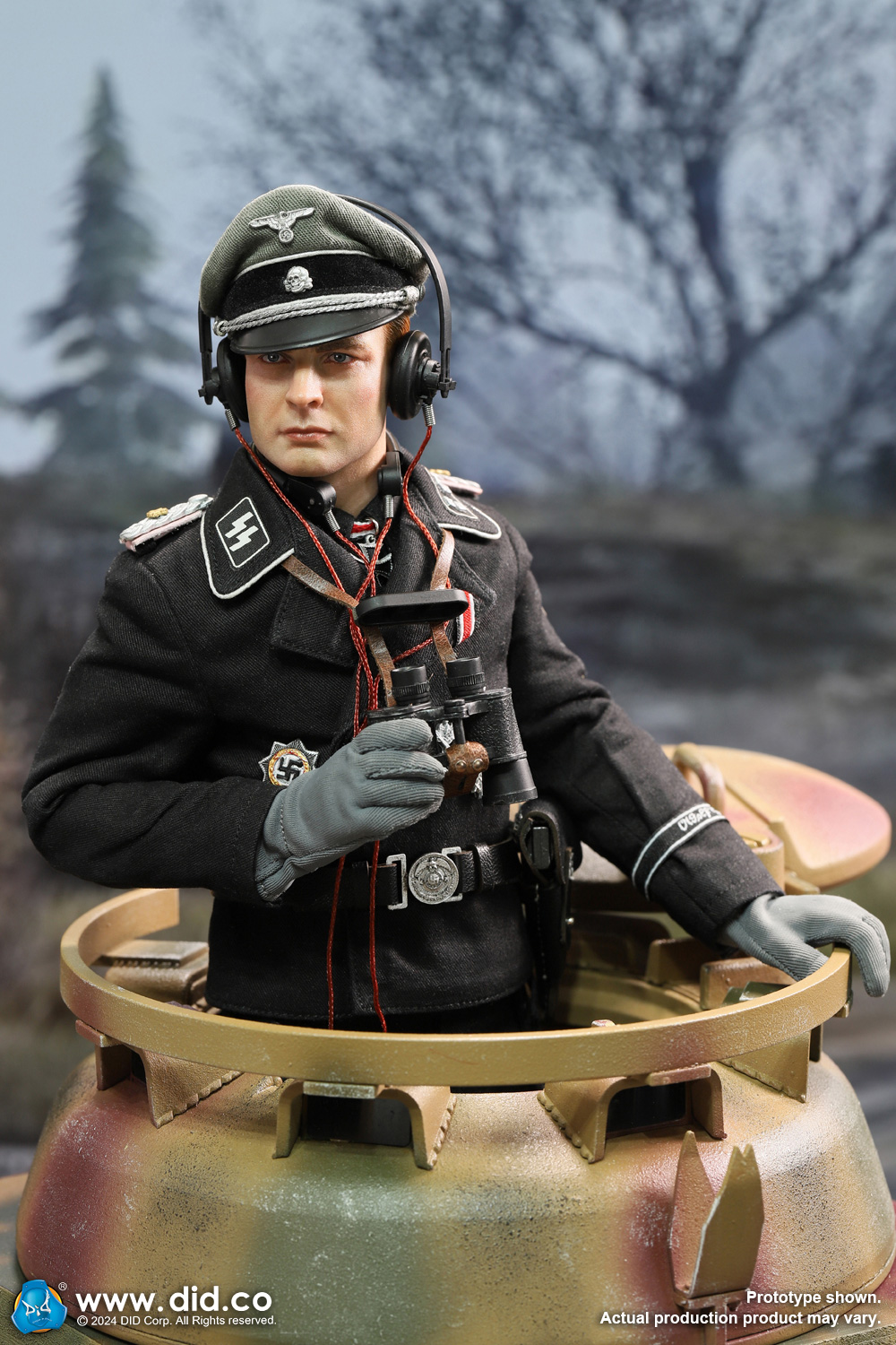 [สั่งจอง] DID D80176 1/6 : WWII German Commander - Max