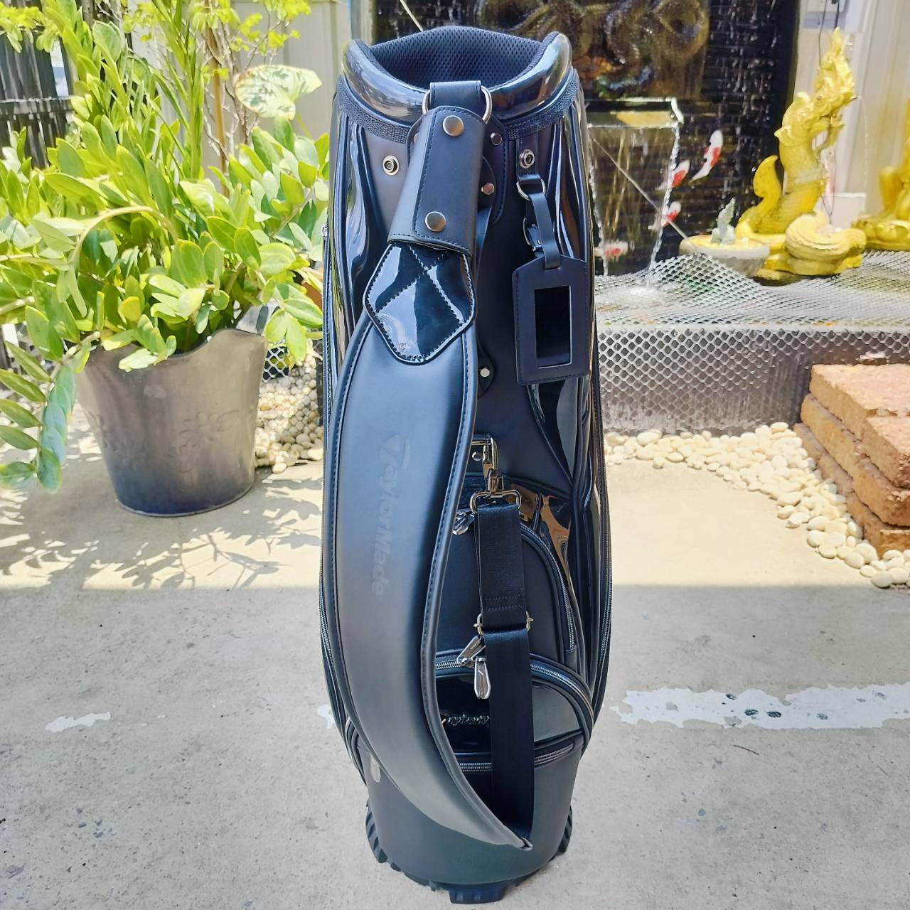 ถุงกอล์ฟ TaylorMade Golf Japan 2023 TJ079 Sporty and Luxurious high-end premium model ถุงกอล์ฟพรีเมี่ยมมือสอง สวยนางฟ้า By NakaraLuxurious