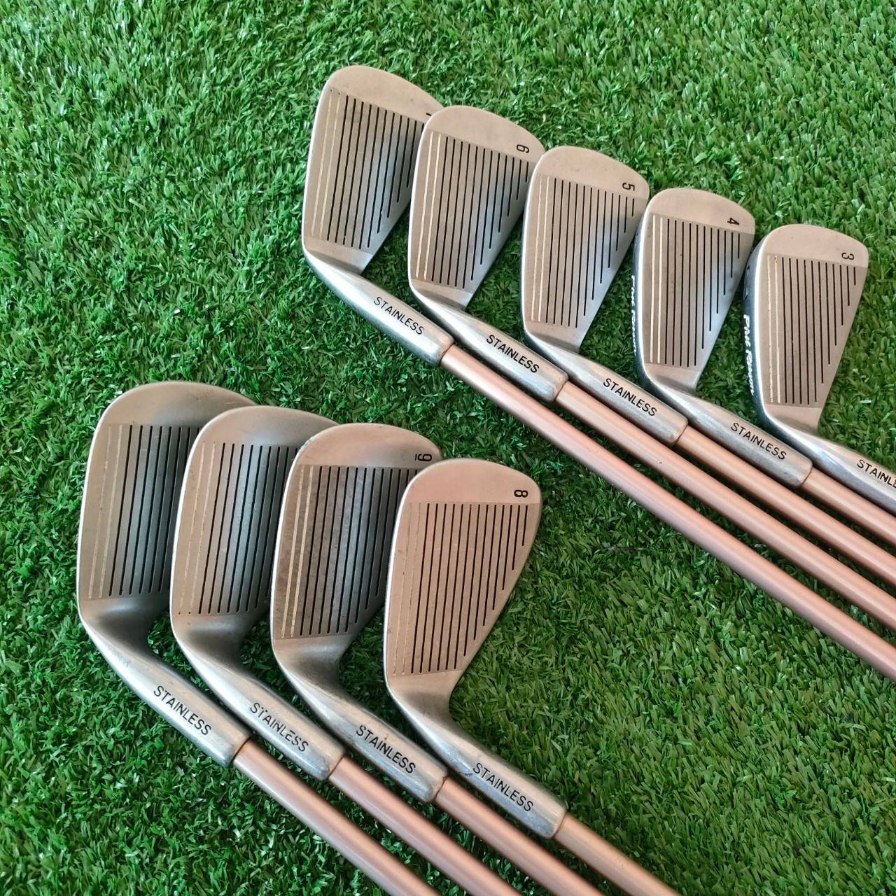 ** ไม้กอล์ฟสำหรับผู้หญิง ** ชุดเหล็ก 956 GL GOLDEN LADDIE มีเหล็ก 3-9 เเละ PW SW ก้าน FRAFLLO FLEX L เหล็กตีง่าย ใบกระจายน้ำหนัก และมีน้ำหนักสวิงเวทกำลังดี แต่น้ำหนักรวมเบา วัสดุดีมากครับ