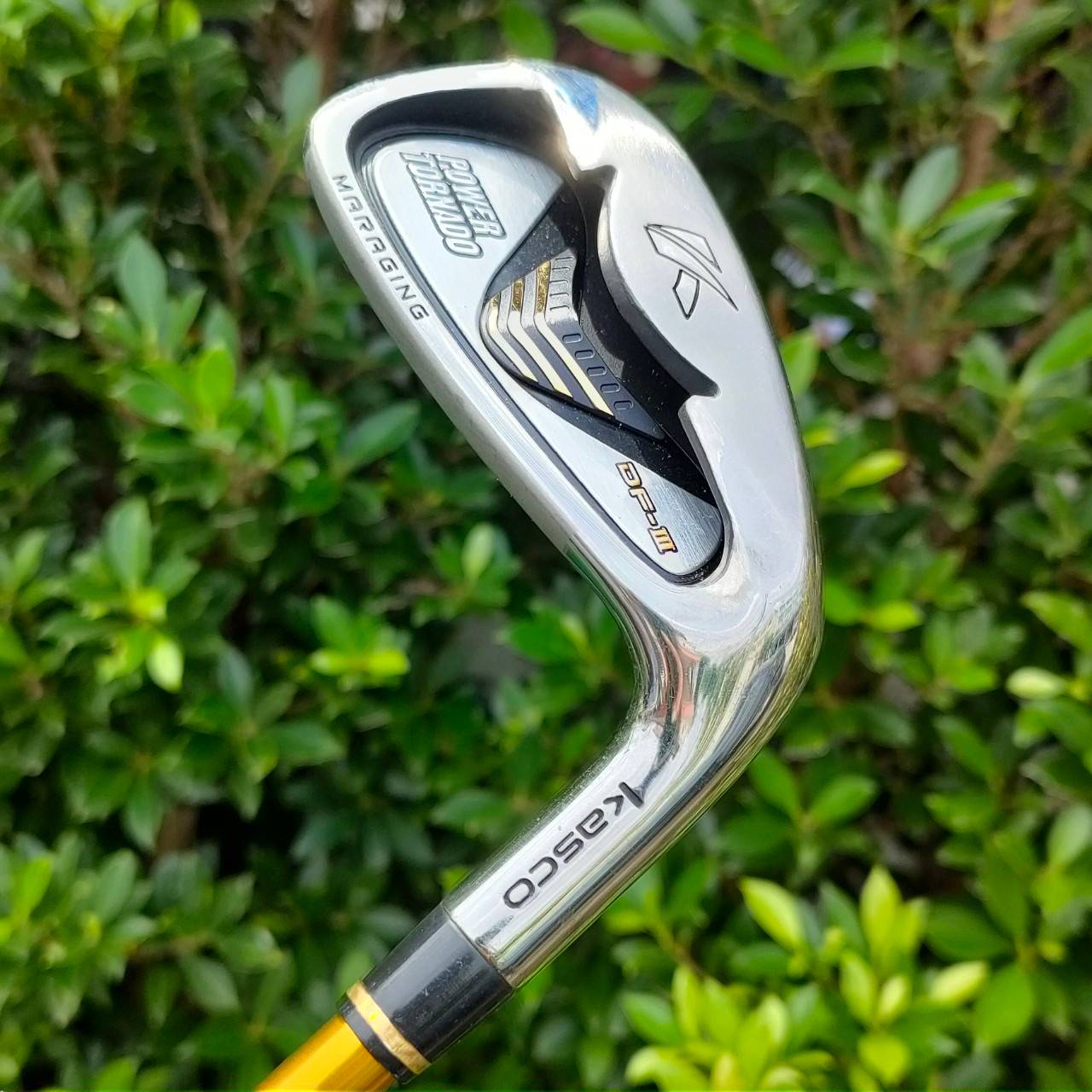 ชุดเหล็ก KASCO POWER TORNADO DF-III มีเหล็ก 5-9 PW AW SW ได้ทั้งหมด 8 ชิ้น ก้าน KASCO POWER TORNADO DF-III FLEX R เป็นชุดเหล็กหน้าเด้ง หน้า MARAGING ตีไกลสุด ตีไกลกว่าเหล็กปกติมากๆครับ