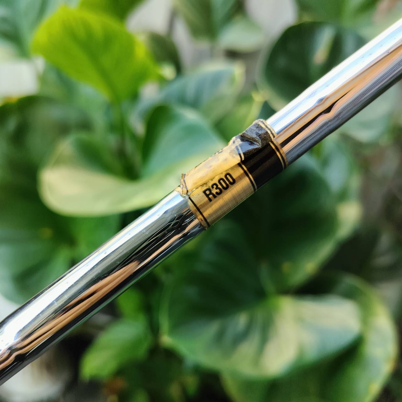 เหล็ก 3 Titleist 690MB FORGED ก้าน DYNAMIC GOLD R300 ก้านดีมาก เข้ากับหัวได้ดีมาก ตีแทง พันช์ๆ เหล็ก FORGED ระดับพรีเมี่ยม ไม้กอล์ฟพรีเมี่ยมมือสอง ของแท้ By NakaraLuxurious