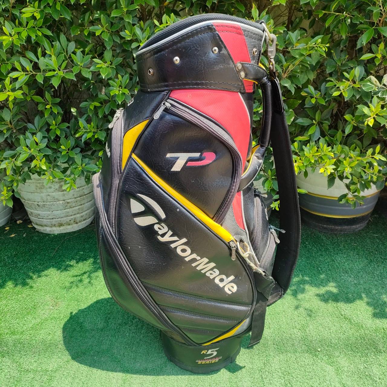ถุงกอล์ฟ TAYLORMADE R5 HUNDRED SERIES มือสอง