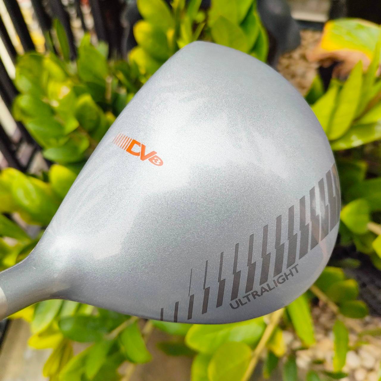 ** ไม้กอล์ฟสำหรับเด็ก ** DRIVER U.S.KIDS DV3 องศา 19 ความยาว 34 นิ้ว Size 51 ก้าน ULTRALIGHT WT-20S สำหรับน้องที่ความสูง 129-137 เซนติเมตร สภาพสวยมาก เดิมๆ มี COVER แท้เดิม ไม้กอล์ฟพรีเมี่ยมมือสอง ของแท้ By NakaraLuxurious