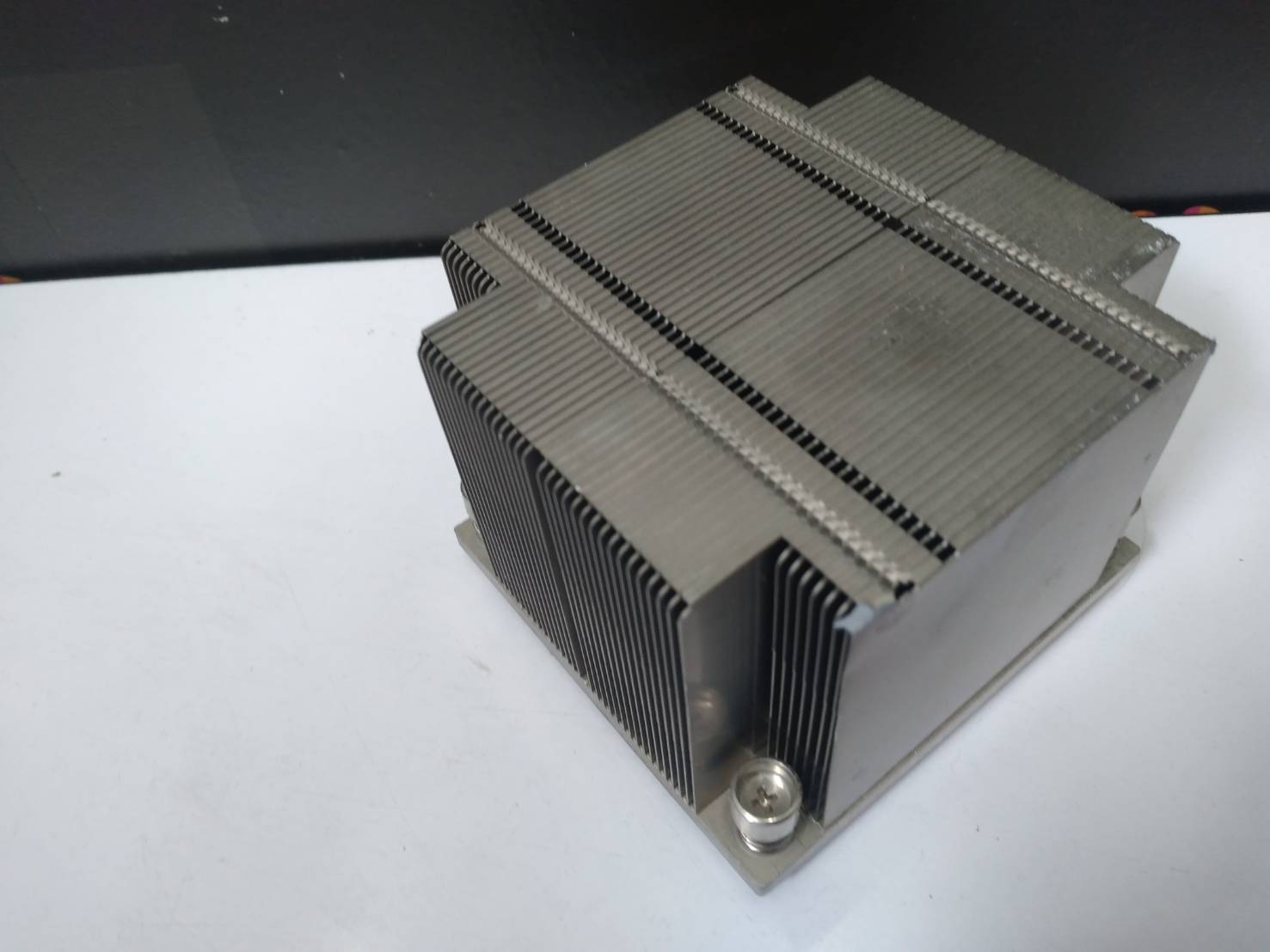 06DMRF Dell PowerEdge R510 LGA1366 Heatsink 6DMRF