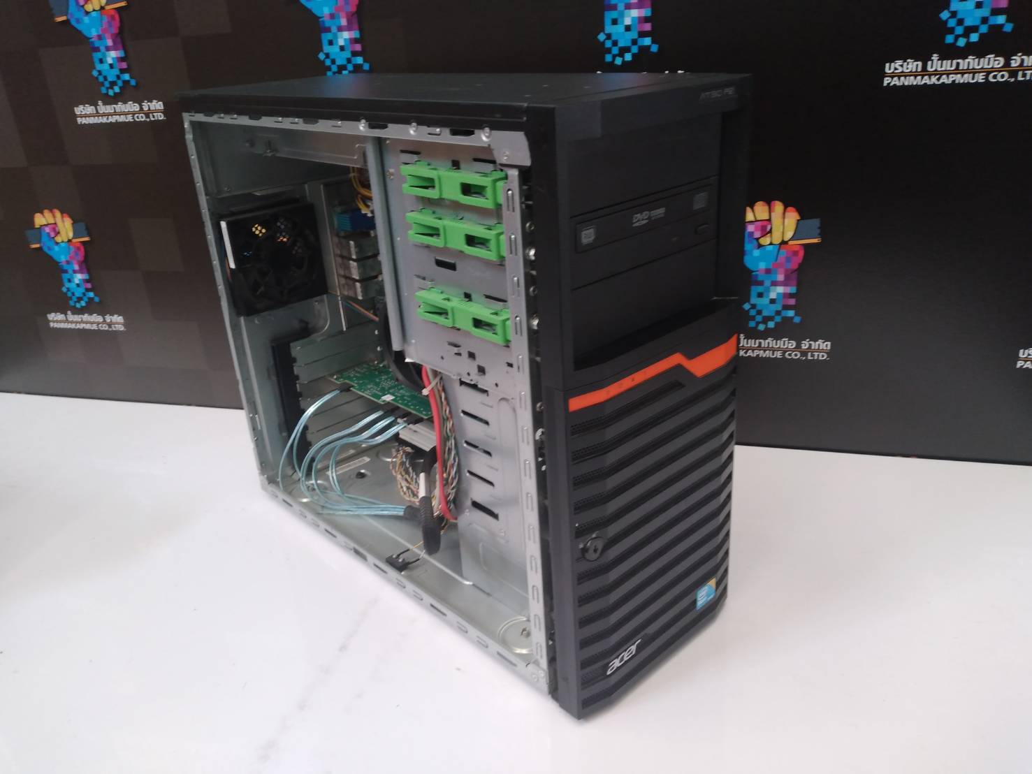 Acer At 910 F2 ตำหนิแค่ไม่มี tray server รุ่น 2 power มีการ์ดเรท คุ้มมาก
