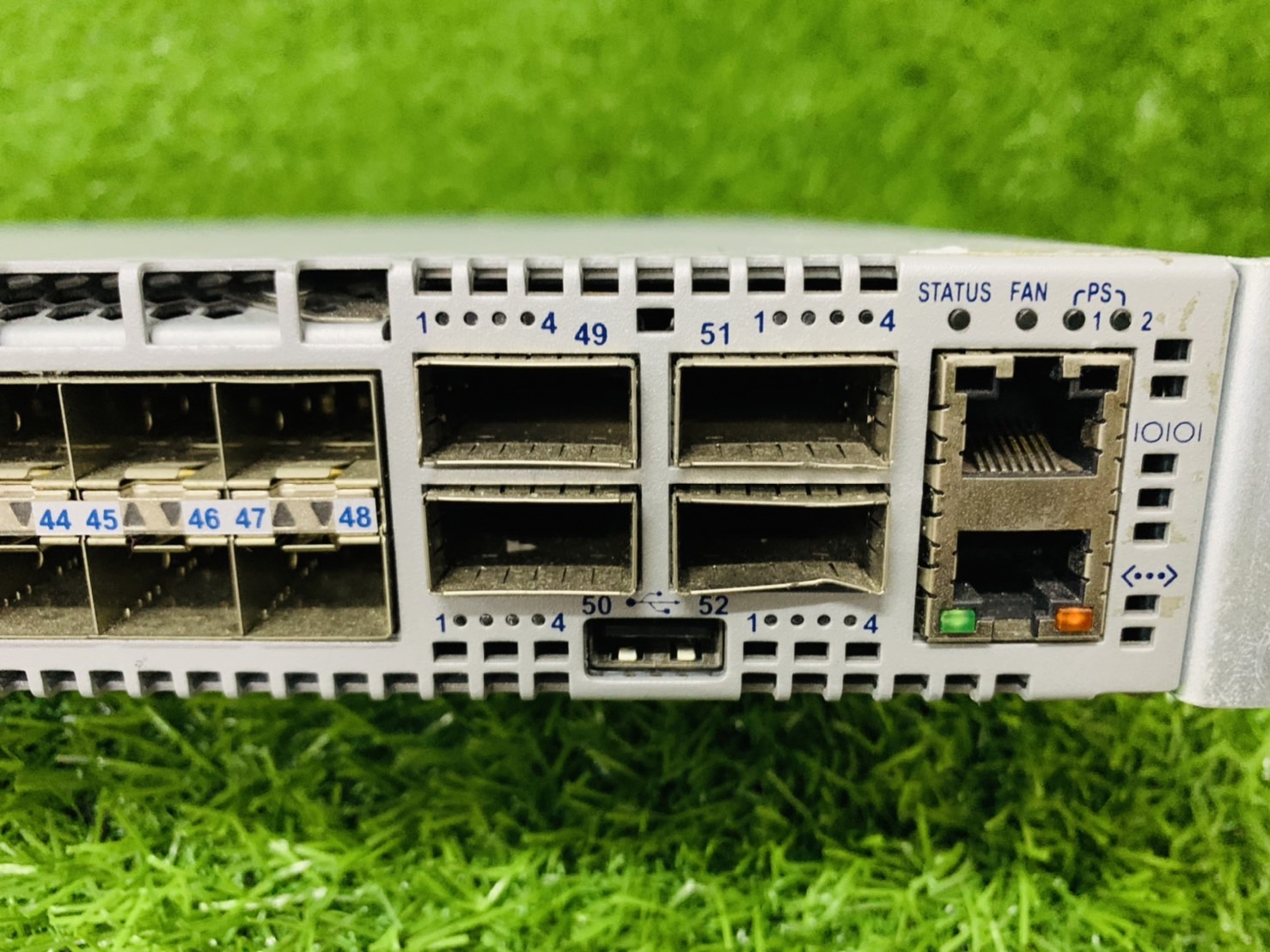 สวิตซ์ Arista DCS-7050S-64 Switch