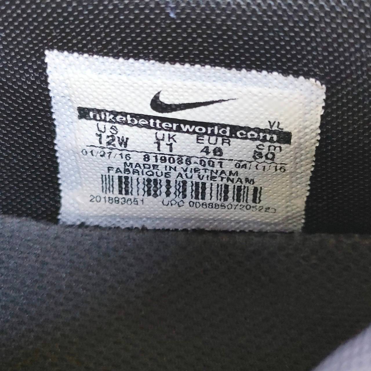 รองเท้ากอล์ฟ NIKE LUNARLON ขนาดไชส์ US12 UK11 EUR 40 ปุ่มเปลี่ยนได้ เบา นุ่ม ไม้กอล์ฟพรีเมี่ยมมือสอง By NakaraLuxurious