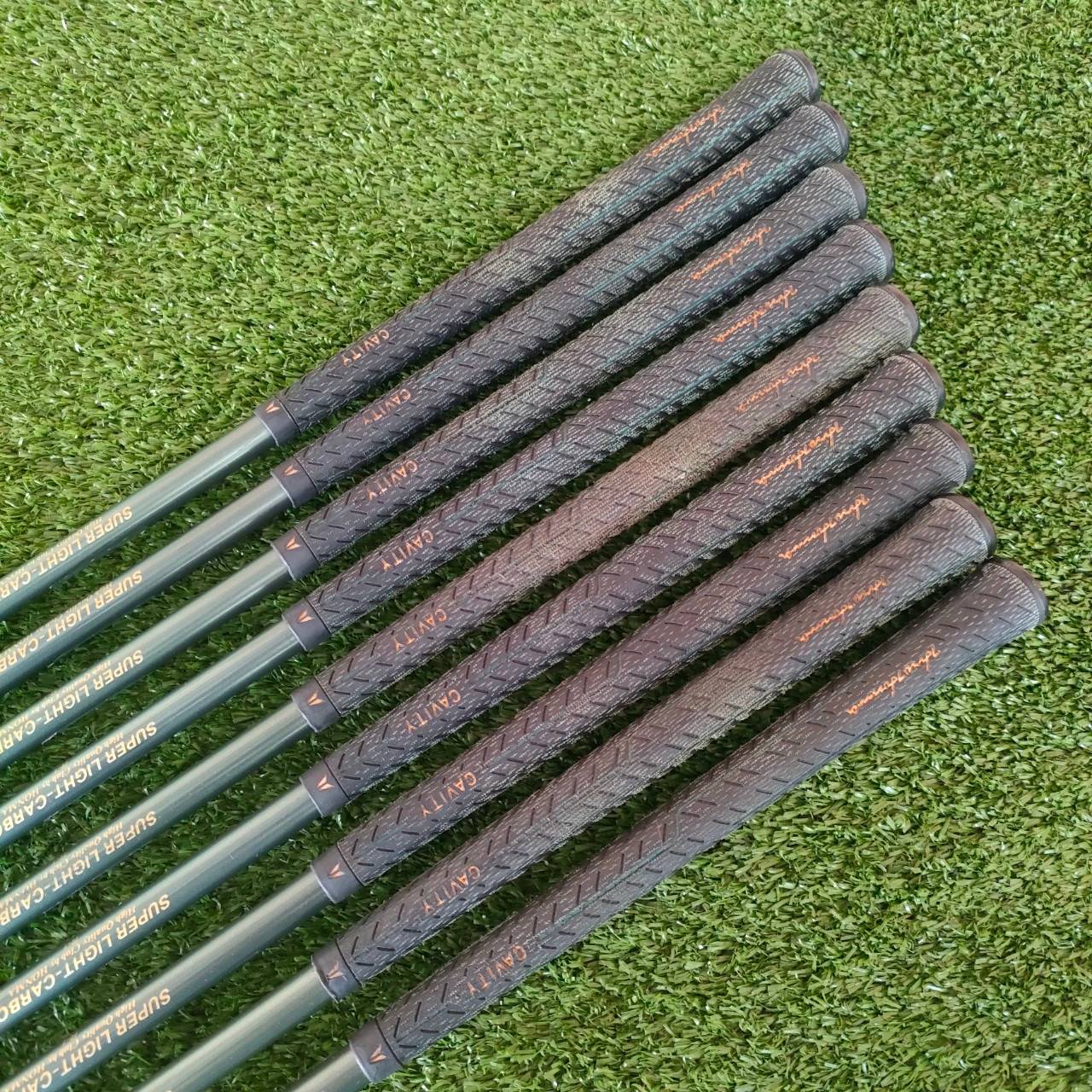 ชุดเหล็ก HONMA LB-606 CAVITY BACK มีเหล็ก 3 - 10 เเละ SW ก้าน SUPER LIGHT CARBON FLEX R-1 วัสดุพรีเมี่ยม FORGED จาก JAPAN SAKATA ก้านเบาพิเศษ ทำให้ตีง่ายมาก!! ไม้กอล์ฟมือสอง ของแท้ BY NakaraLuxurious