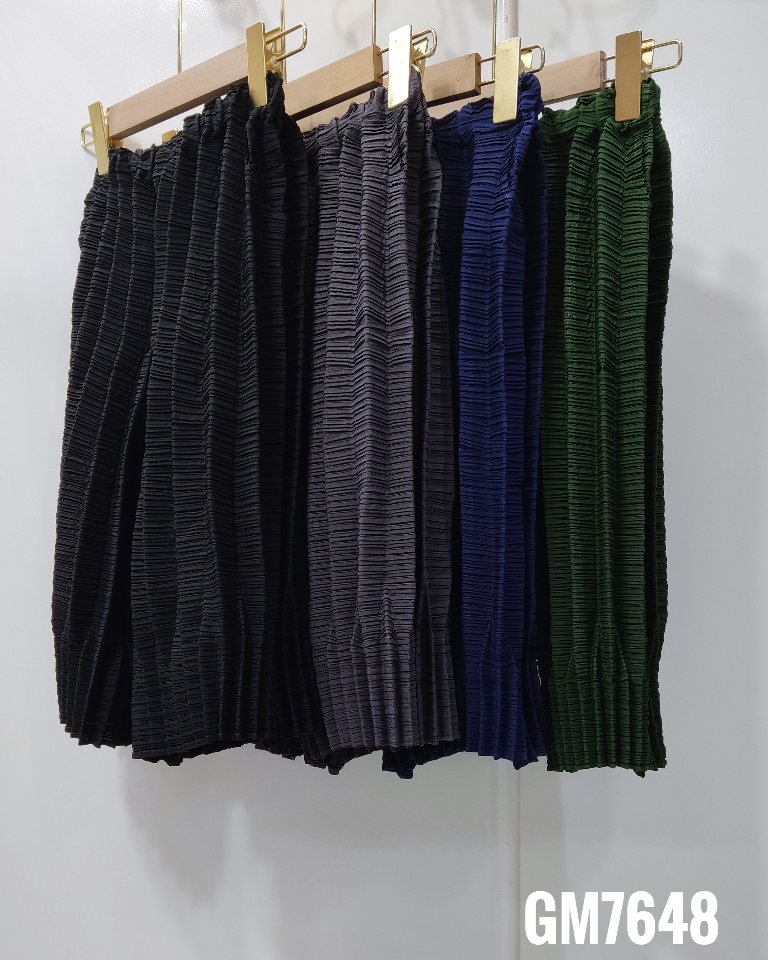 ยาว 19.5 นิ้ว 2MUAY รุ่น GM7648 กางเกงอัดพลีท DOUBLE PLEATED SHORT PANTS 4 สี FREE SIZE