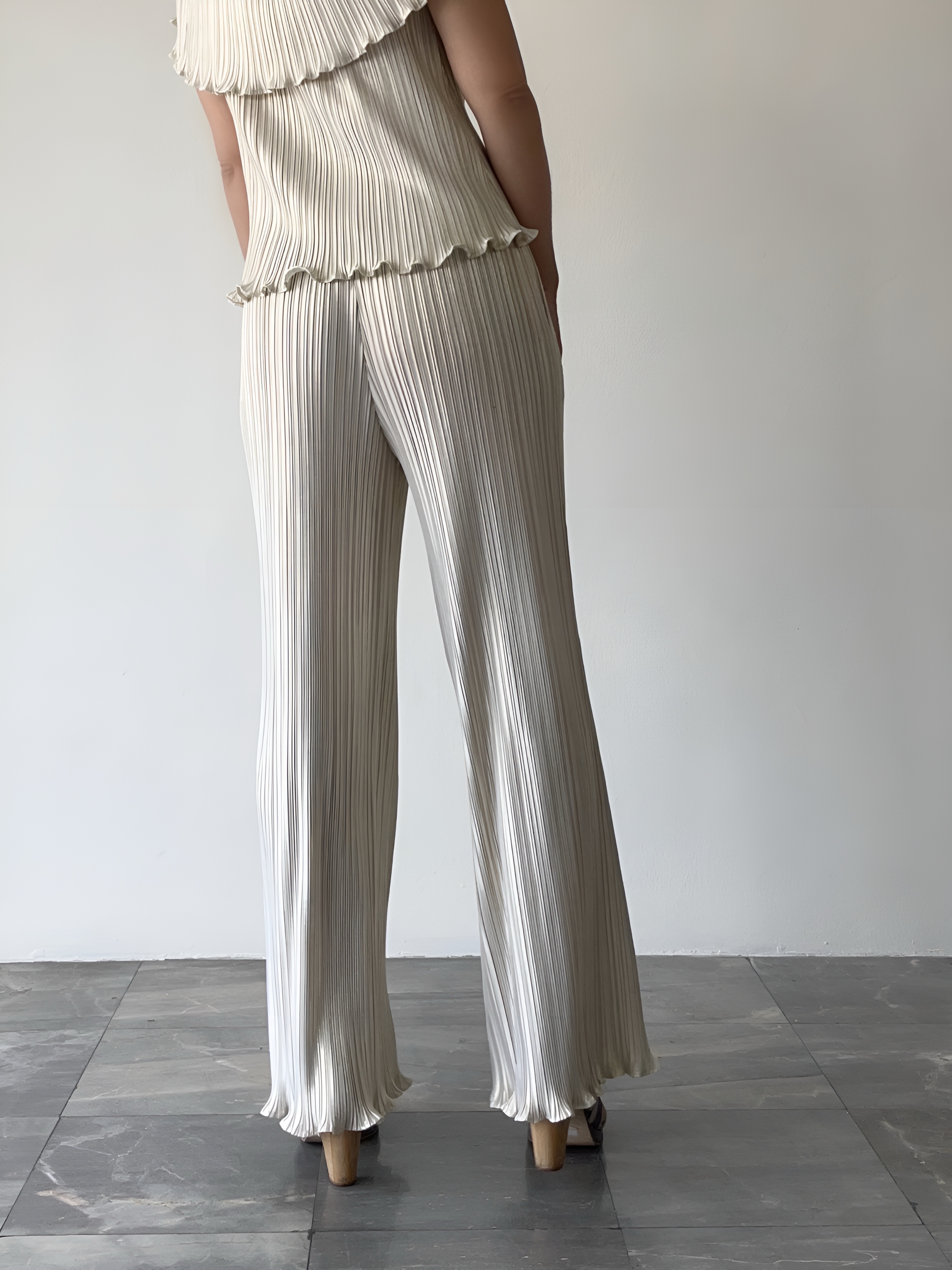 ปรับราคาลง20%!! ยาว 38.5นิ้ว! 2MUAY รุ่น GJO10106-9 กางเกงพลีทคุณภาพ STRAIGHT LEG METALLIC PLEATED PANTS 4สี FREE SIZE