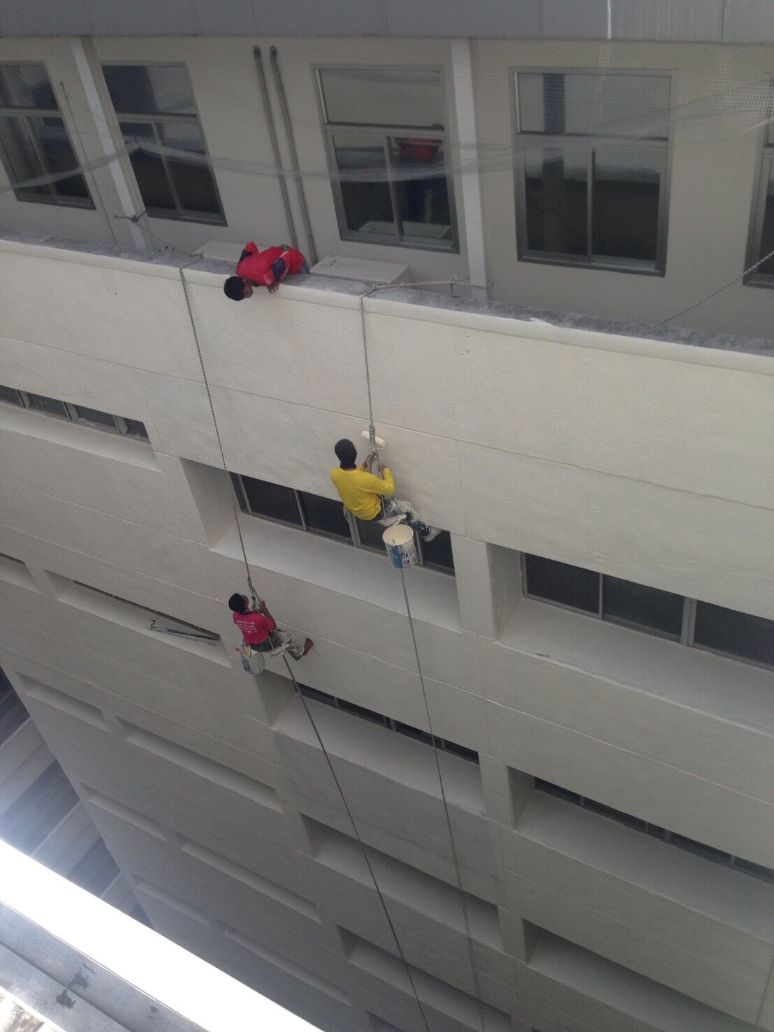 1.งานปรับปรุงระเบียงเปลี่ยนท่อและทาสีตึกอัษฎางค์ชั้น 1-13 รพ.ศิริราช