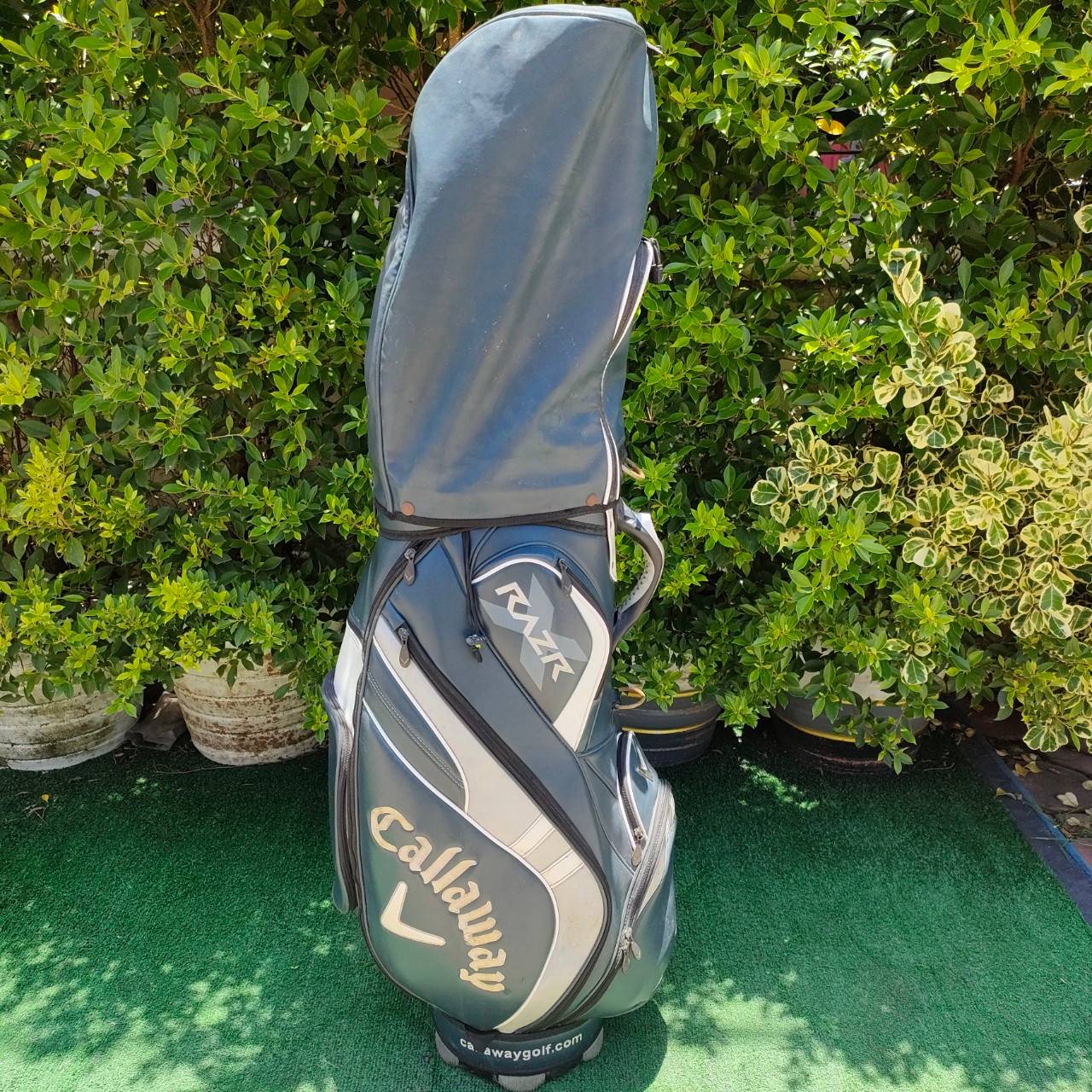 ถุงกอล์ฟ CALLAWAY RAZR มือสอง ** เเป๊กติด COVER หลุด ** ไม่มีสายสะพาย ถุงสวย ปากถุงสวย 15 ช่องไม้เป็นระเบียบ ช่องใส่ของต่างๆก็ครบครัน มือสอง ของแท้ BY NakaraLuxurious