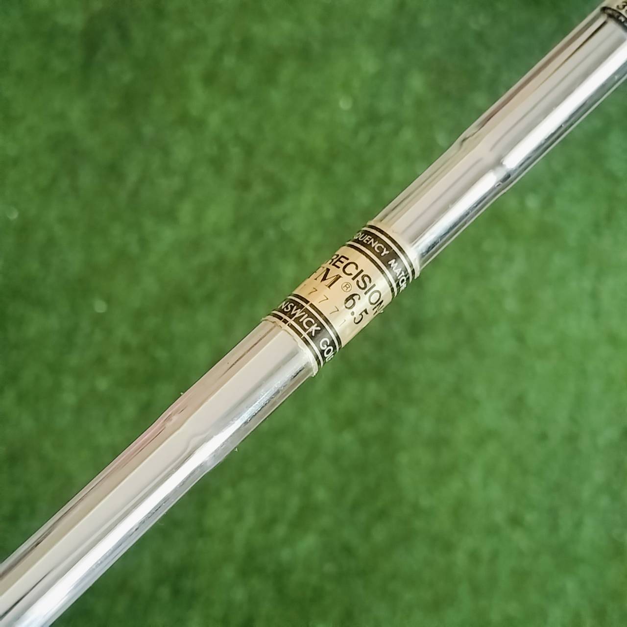 ชุดเหล็ก BRIDGESTONE JS Classical edition FORGED มีเหล็ก 3 4 5 6 7 8 9 PW ก้าน PRECISION 6.5 ก้านดีมากๆ ได้ฟีลลิ่งและเข้ากับหัวมากๆค่ะ ไม้กอล์ฟพรีเมี่ยมมือสอง ของแท้ By NakaraLuxurious