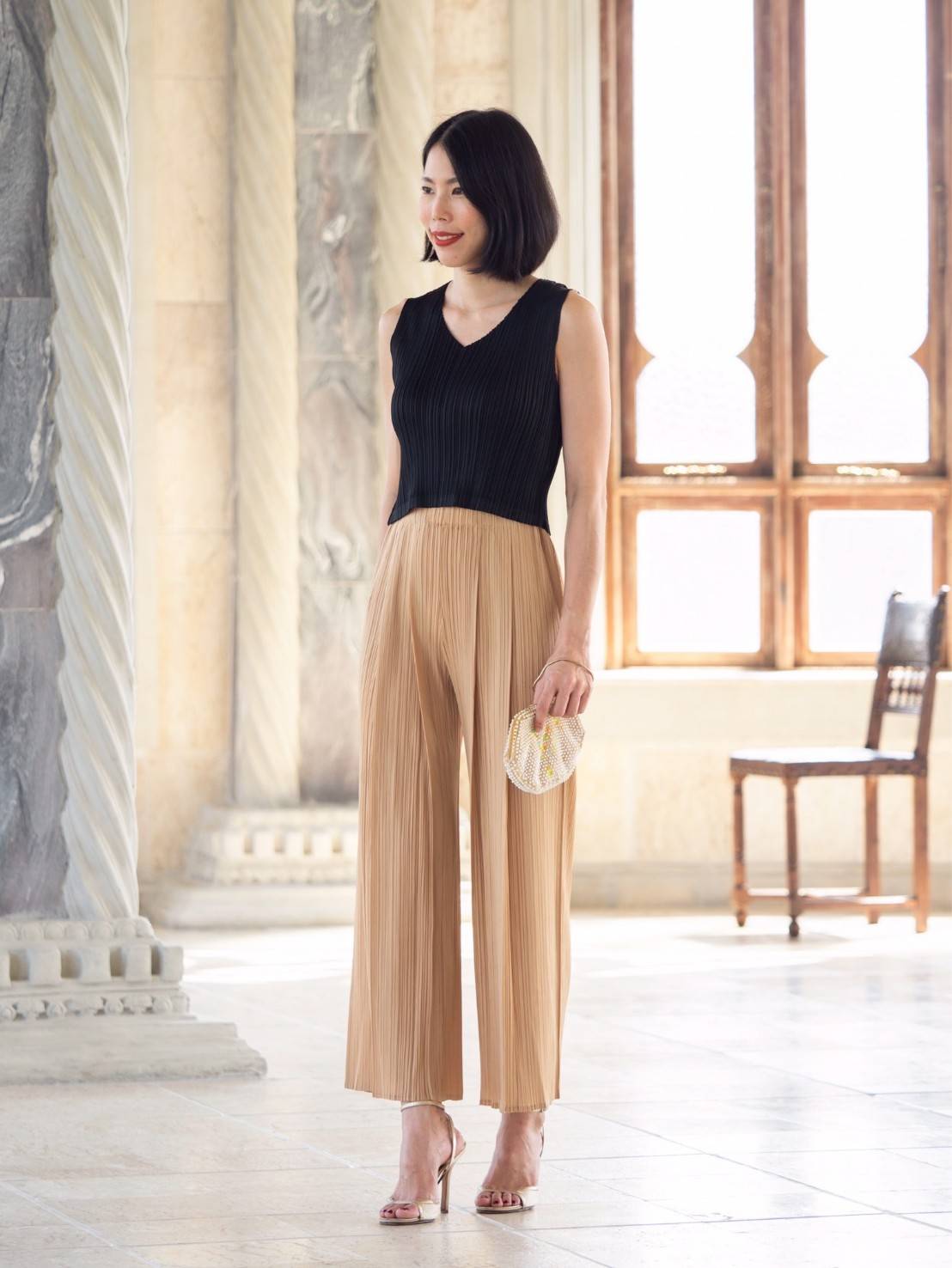 ยาว 16.5นิ้ว 2MUAY BASIC รุ่น GJO7739 SLEEVELESS V NECK CROP PLEATED TOP เสื้ออัดพลีทงานคุณภาพ เสื้อครอป 13สี FREE SIZE