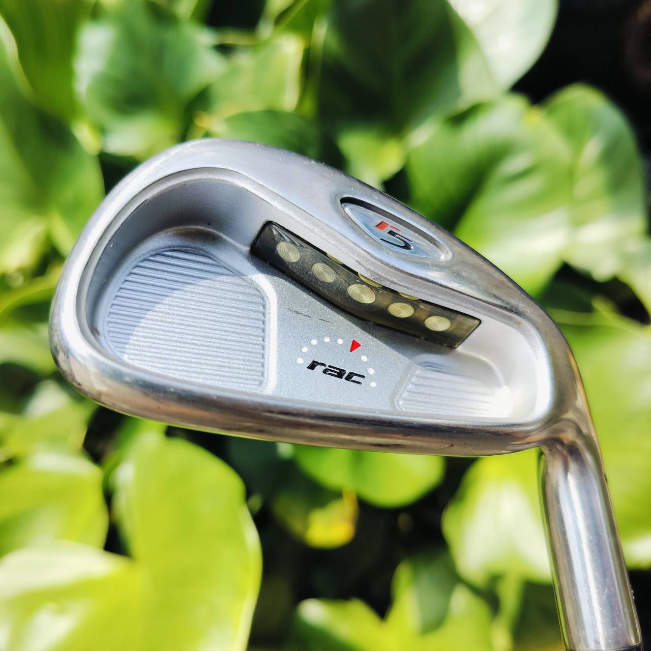ชุดเหล็ก Taylormade RAC R5 รุ่นนี้ตีง่ายอย่างมาก ตีไกลกว่าปกติมาก นุ่ม แน่น แม่นยำ ก้านเหล็กเบาของ Taylormade FLEX R ไม้กอล์ฟพรีเมี่ยมมือสอง ของแท้ By NakaraLuxurious